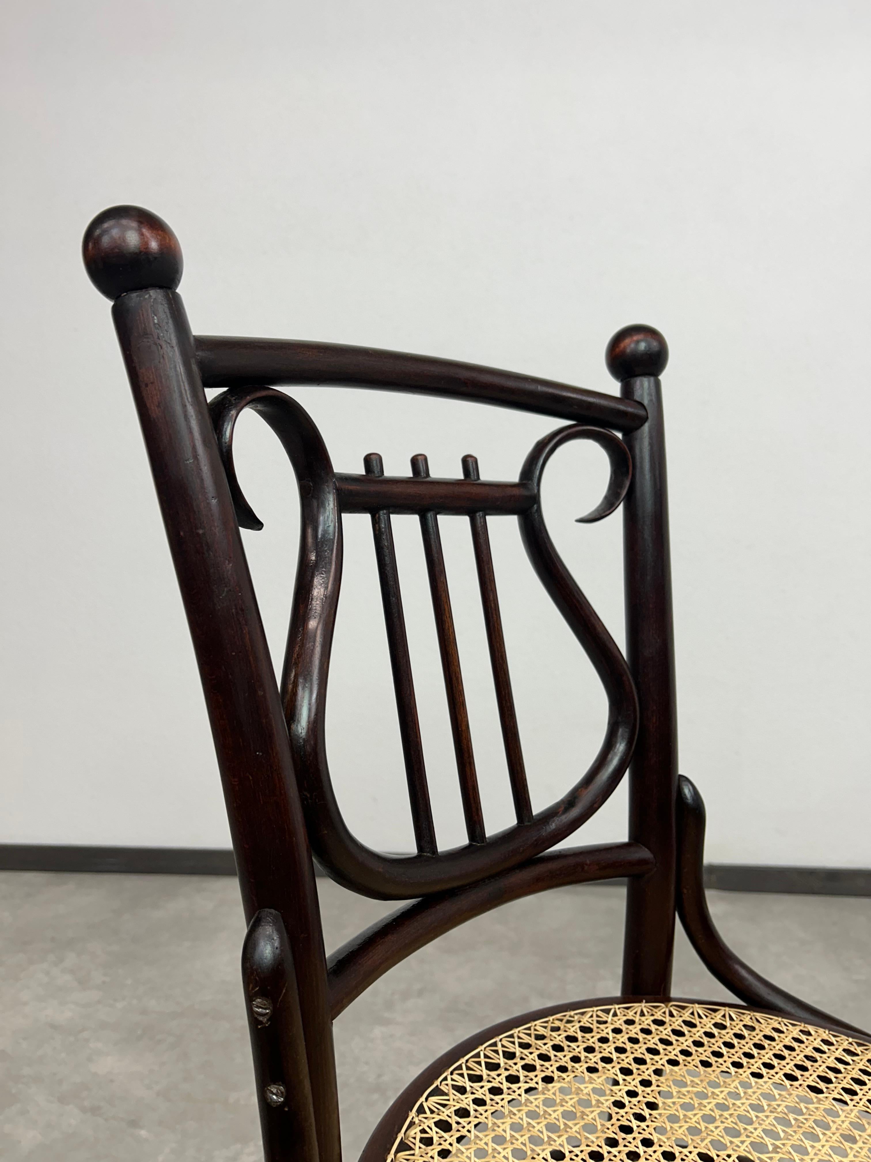 Bugholzstuhl attr. zu Thonet (Frühes 20. Jahrhundert) im Angebot