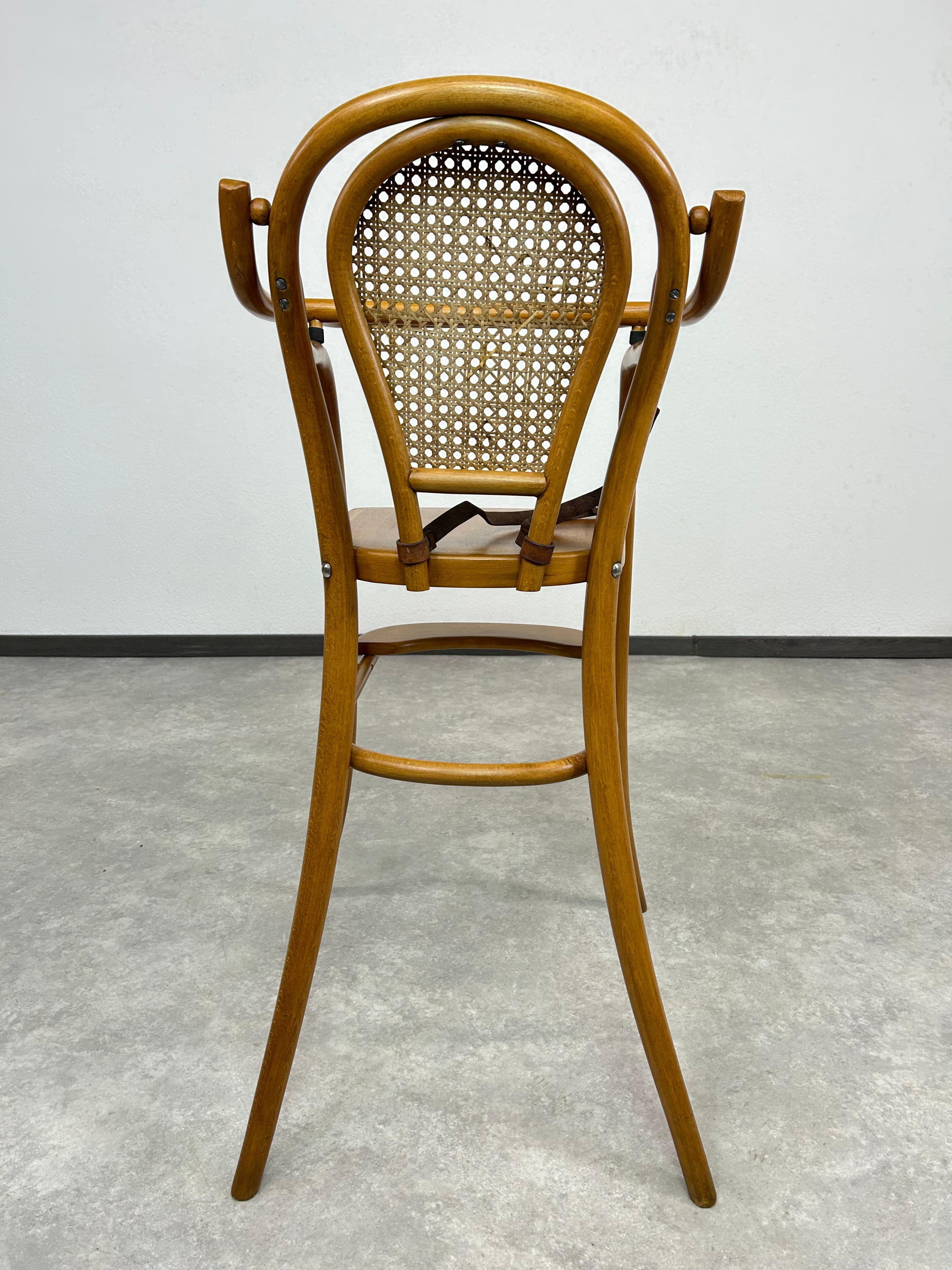 Chaise en bois courbé pour enfants par Pancota Vienna en vente 7