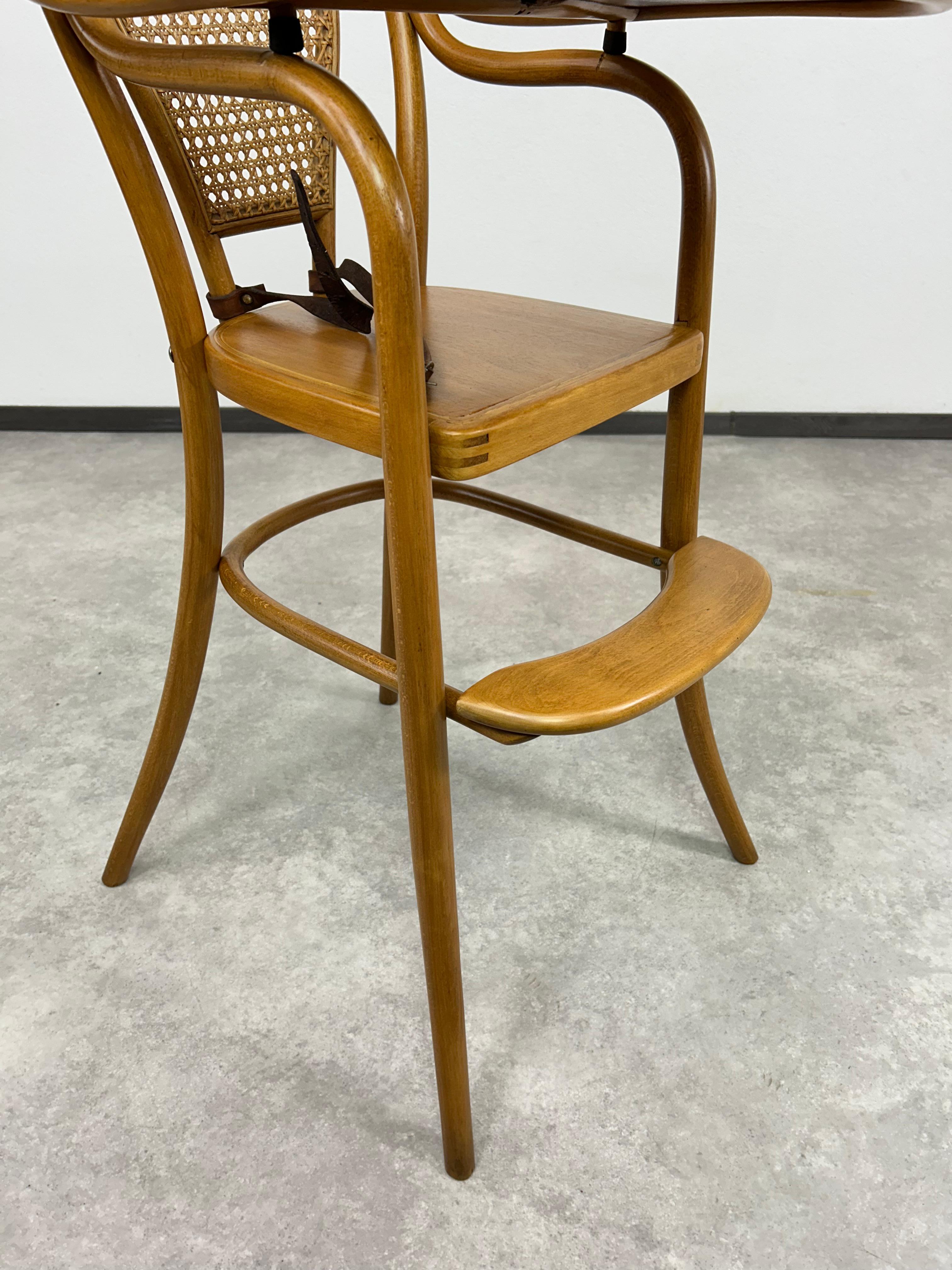 Chaise en bois courbé pour enfants par Pancota Vienna Excellent état - En vente à Banská Štiavnica, SK