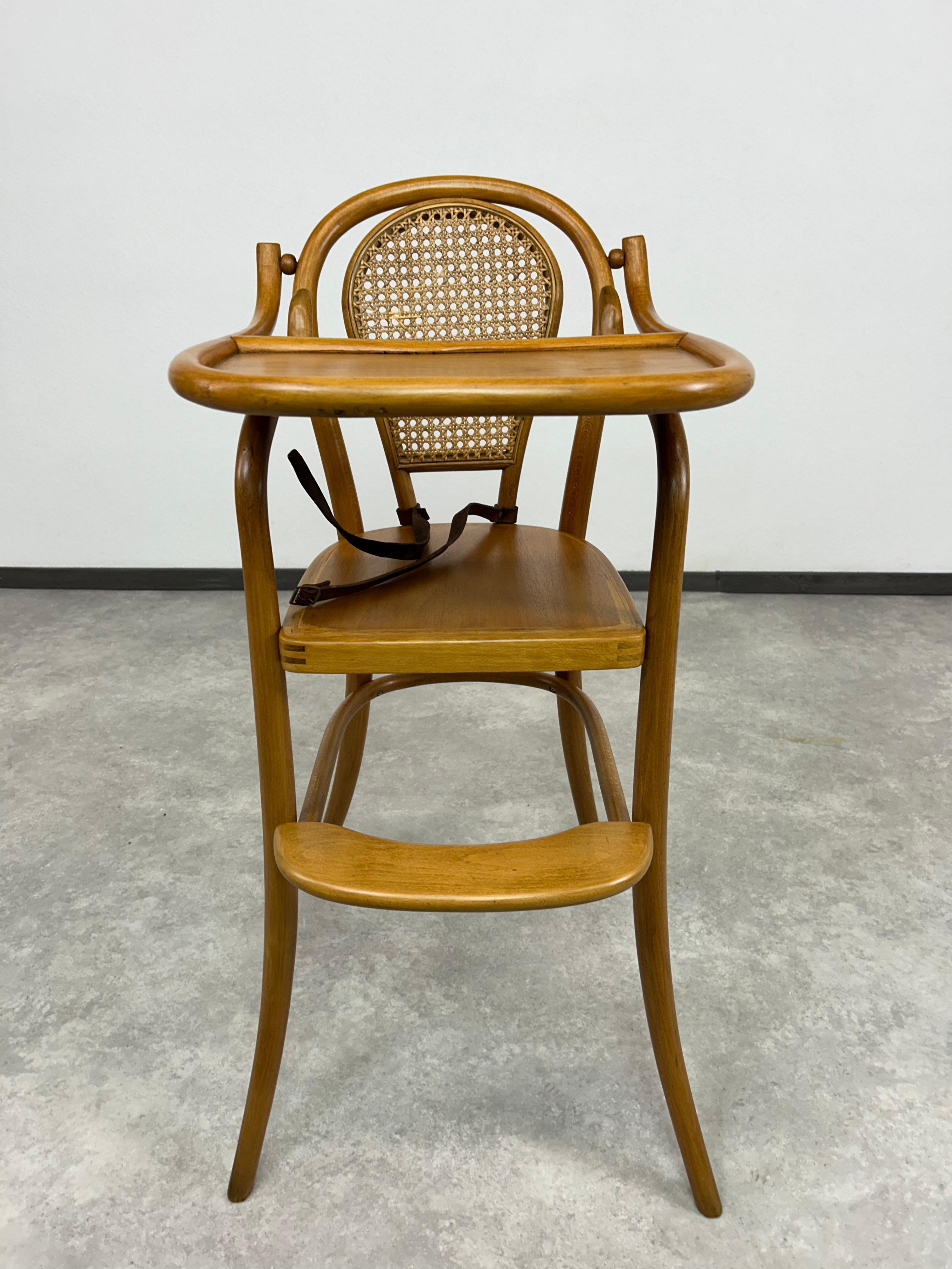 Chaise en bois courbé pour enfants par Pancota Vienna en vente 1