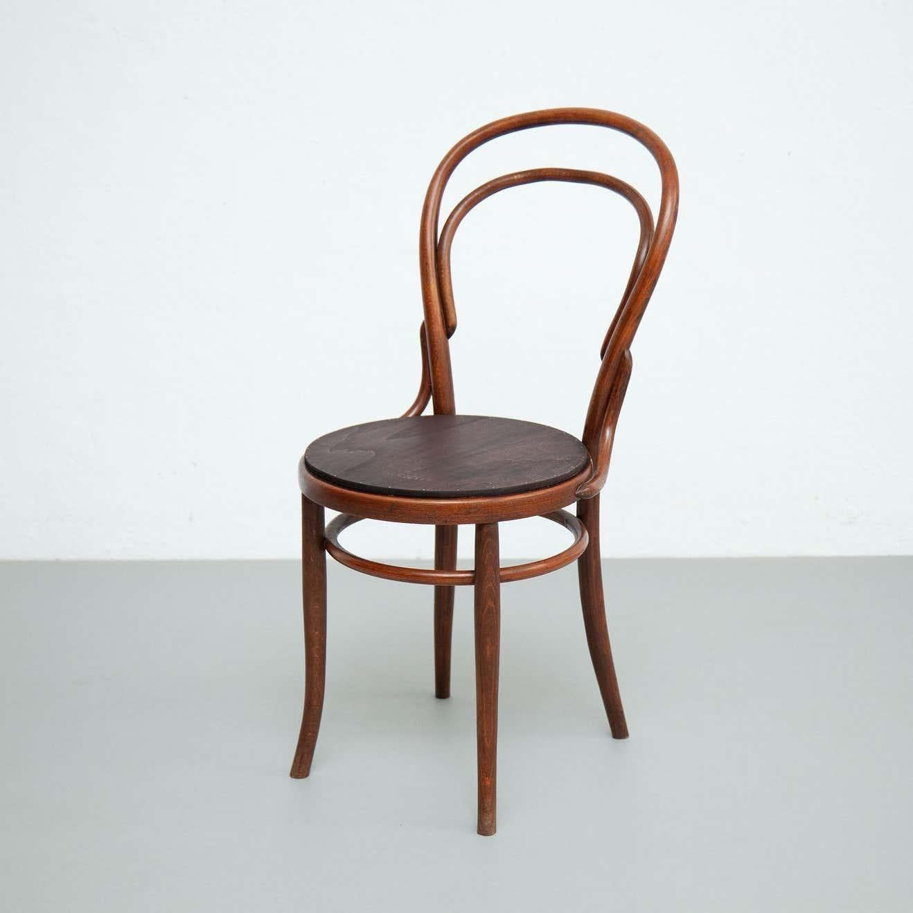 Rattan Bentwood Chair in the Style of Thonet – Austria, Circa 1930 For Sale
