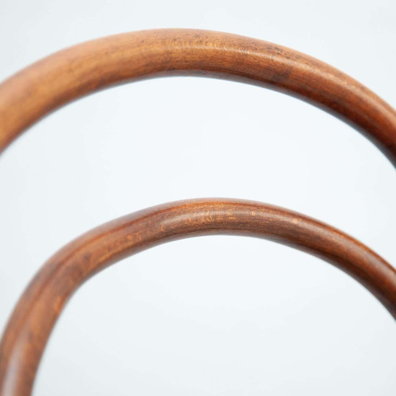 Bentwood Chair in the Style of Thonet – Austria, Circa 1930 For Sale 2