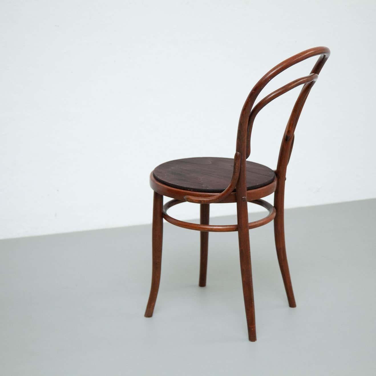 Bentwood Chair in the Style of Thonet, circa 1930 For Sale 3