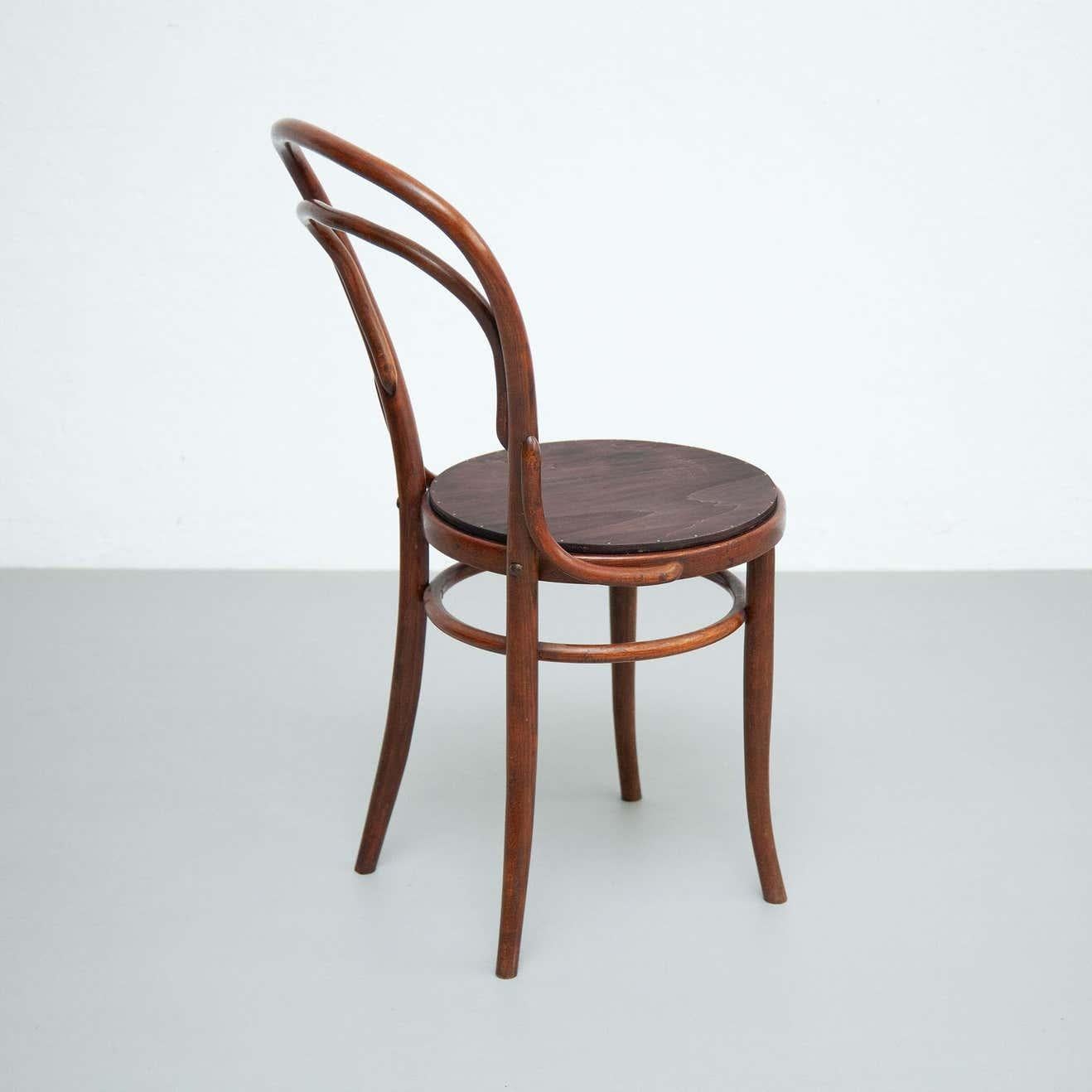 Bentwood Chair in the Style of Thonet, circa 1930 For Sale 6