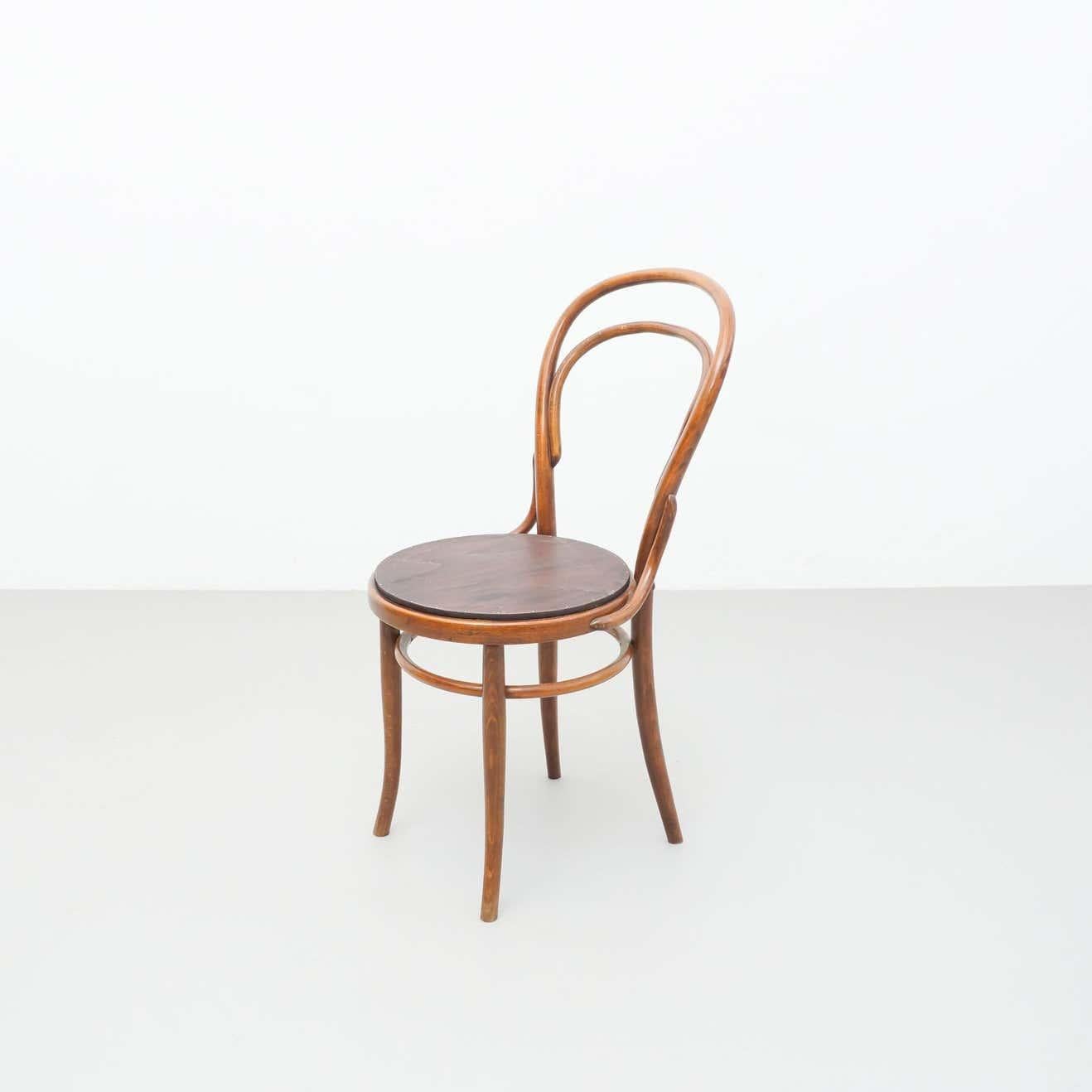 Mid-Century Modern Bentwood Chair in the Style of Thonet, circa 1930