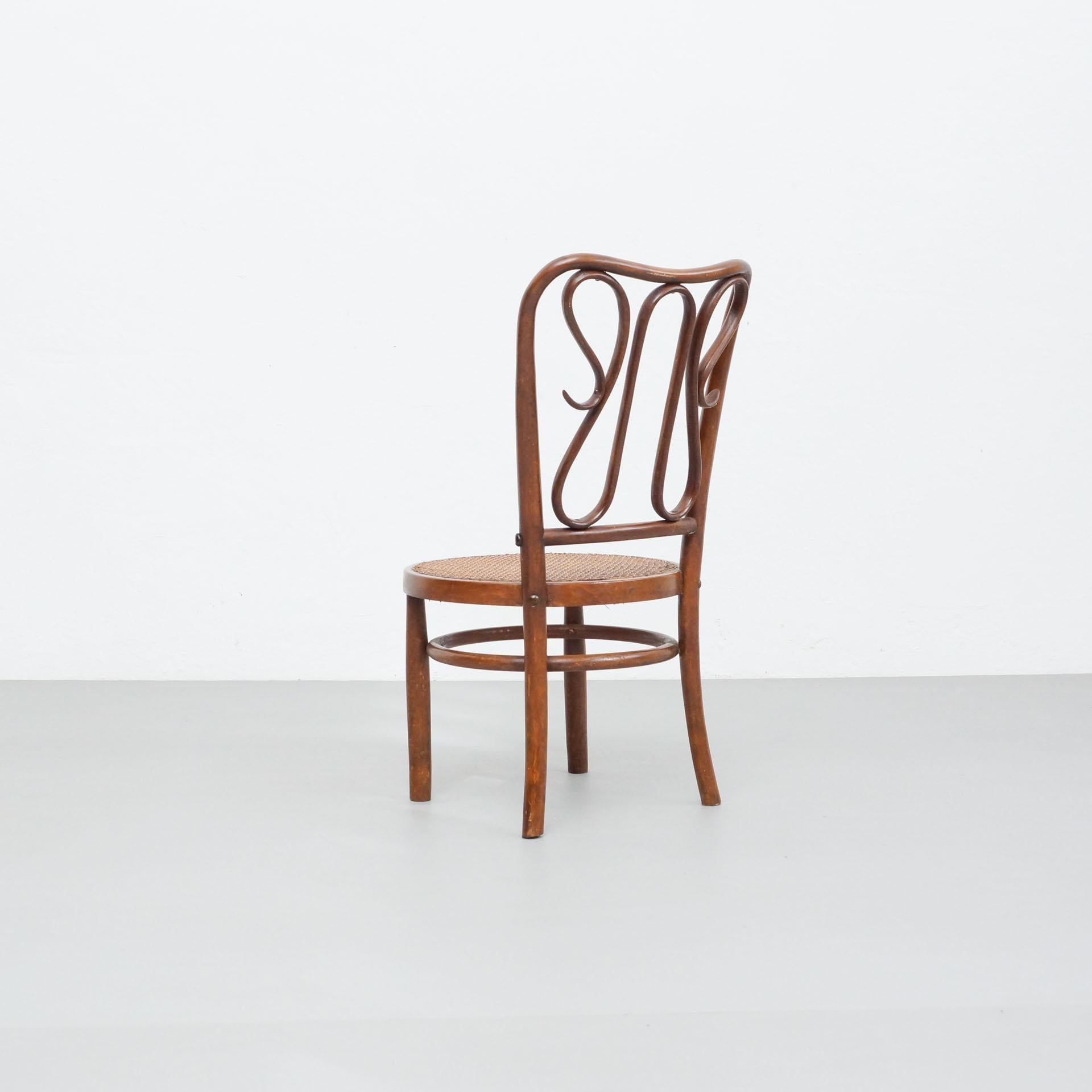 Bentwood Chair in the Style of Thonet, Rattan and Wood, circa 1940 In Good Condition For Sale In Barcelona, ES