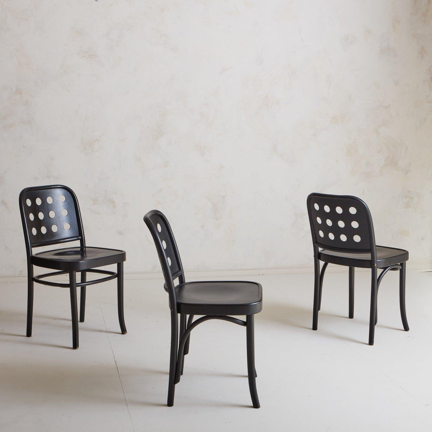 Bentwood Chairs by Josef Hoffmann + Oswald Haerdtl for Thonet, Austria, 1940s In Good Condition In Chicago, IL