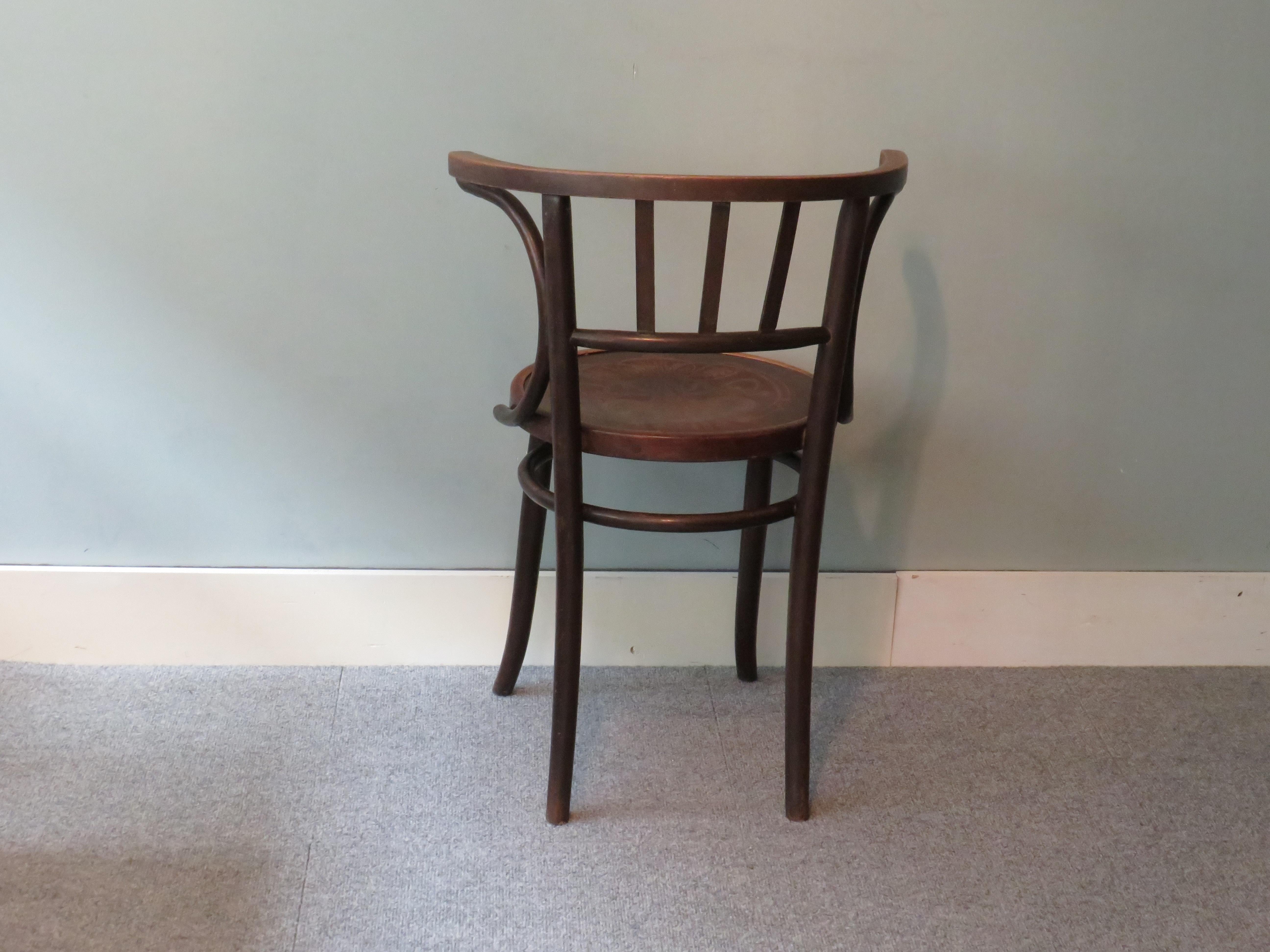 Bentwood Chairs, Early 1900 Attributed to Thonet 4