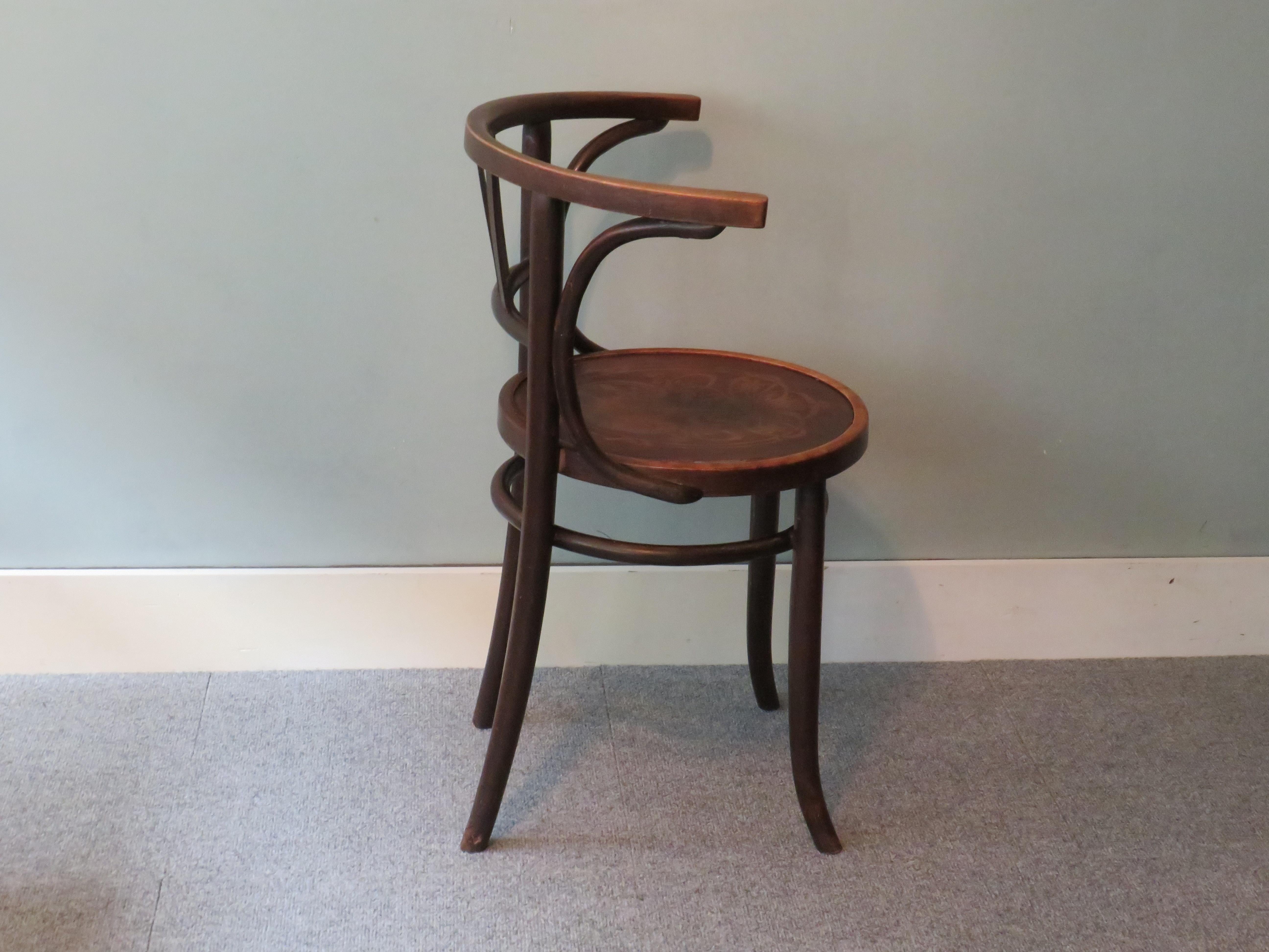 Bentwood Chairs, Early 1900 Attributed to Thonet 3