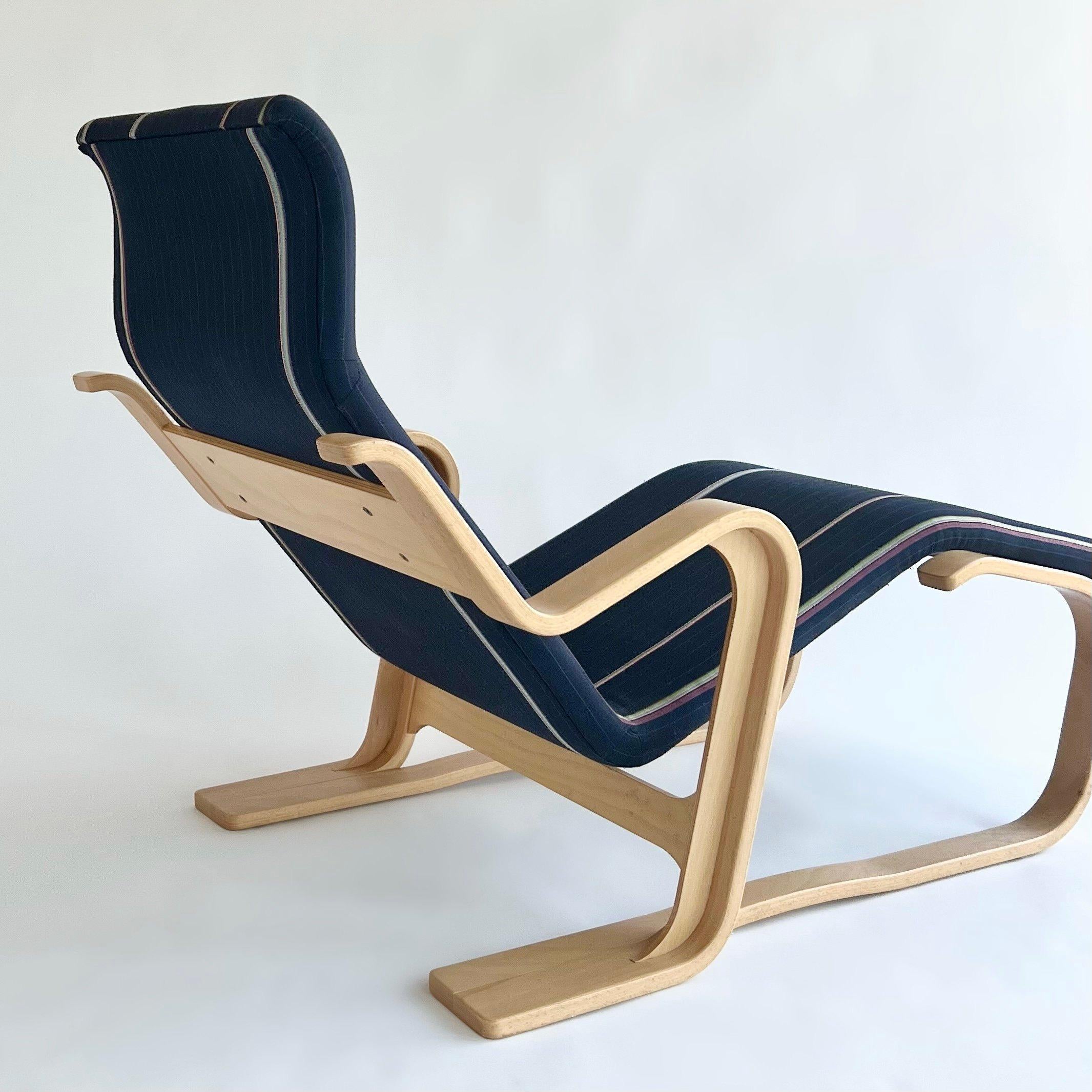 Mid-Century Modern Bentwood Chaise Longue by Marcel Breuer For Sale