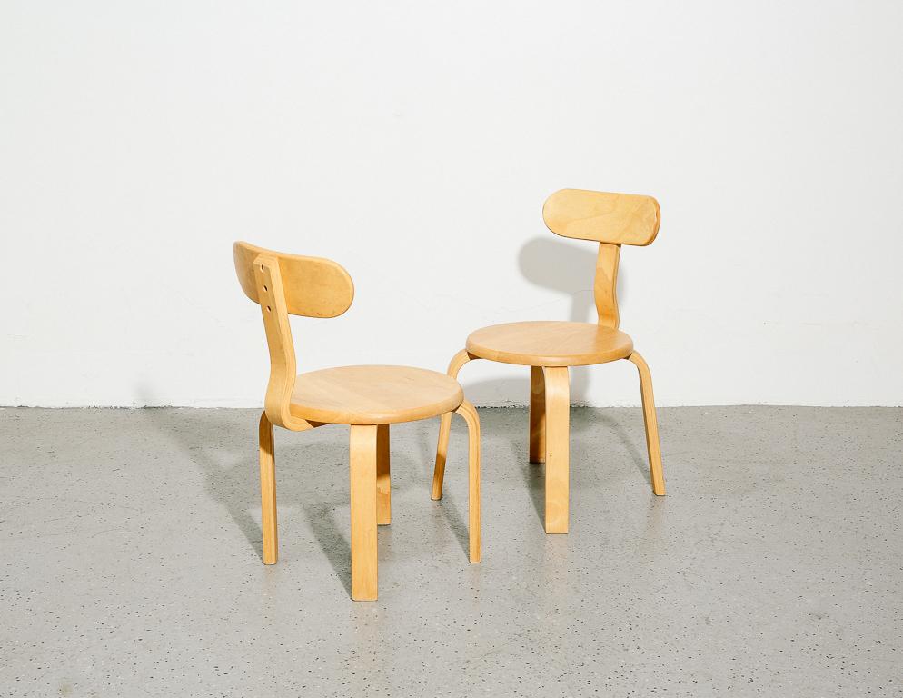 Mid-Century Modern Ensemble pour enfants en bois courbé dans le style d'Alvar Aalto