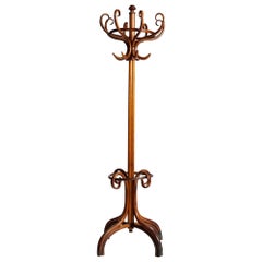 Porte-manteau en bois cintré de Thonet
