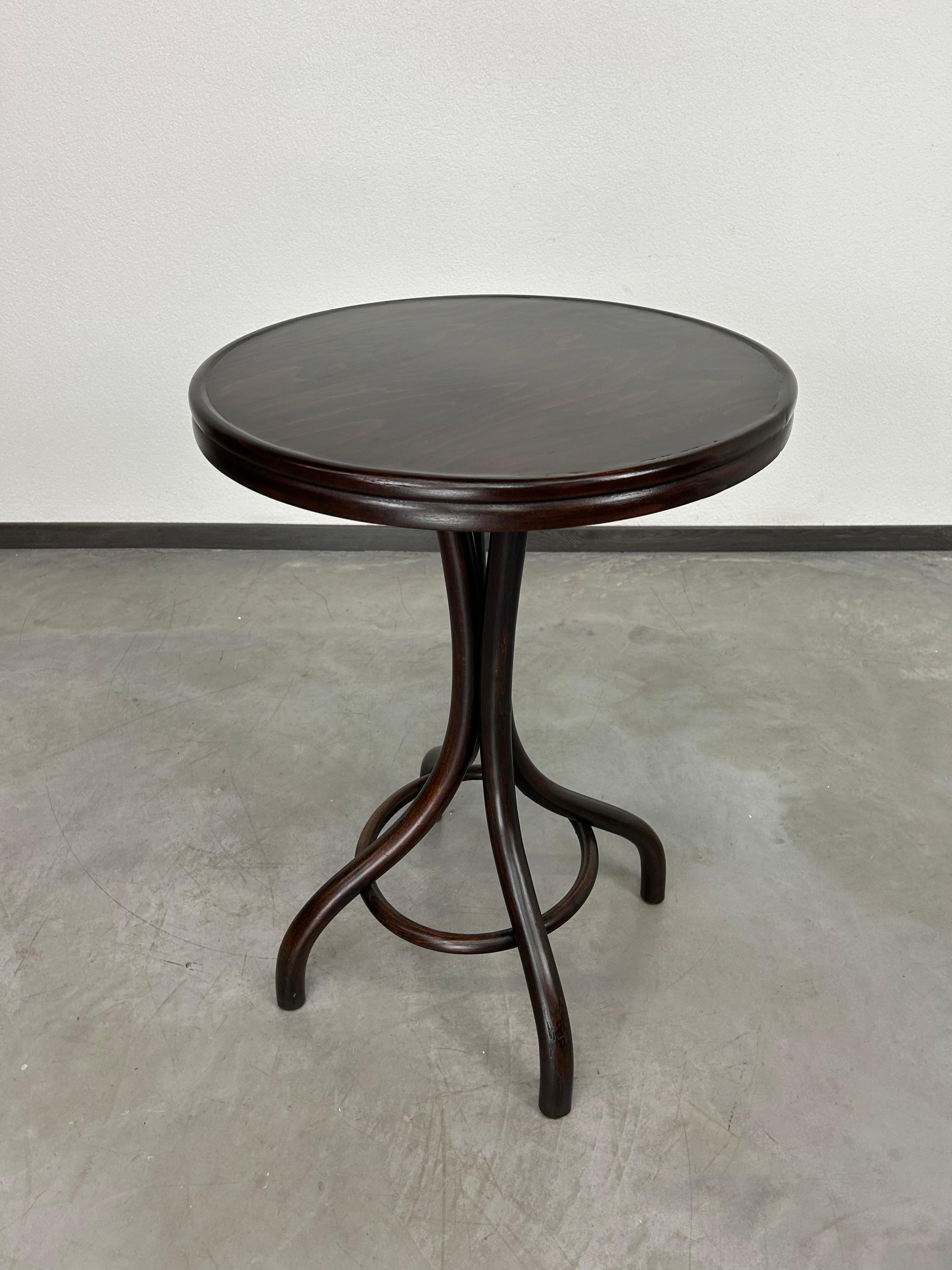 Hêtre Table basse n°1 de Thonet en vente