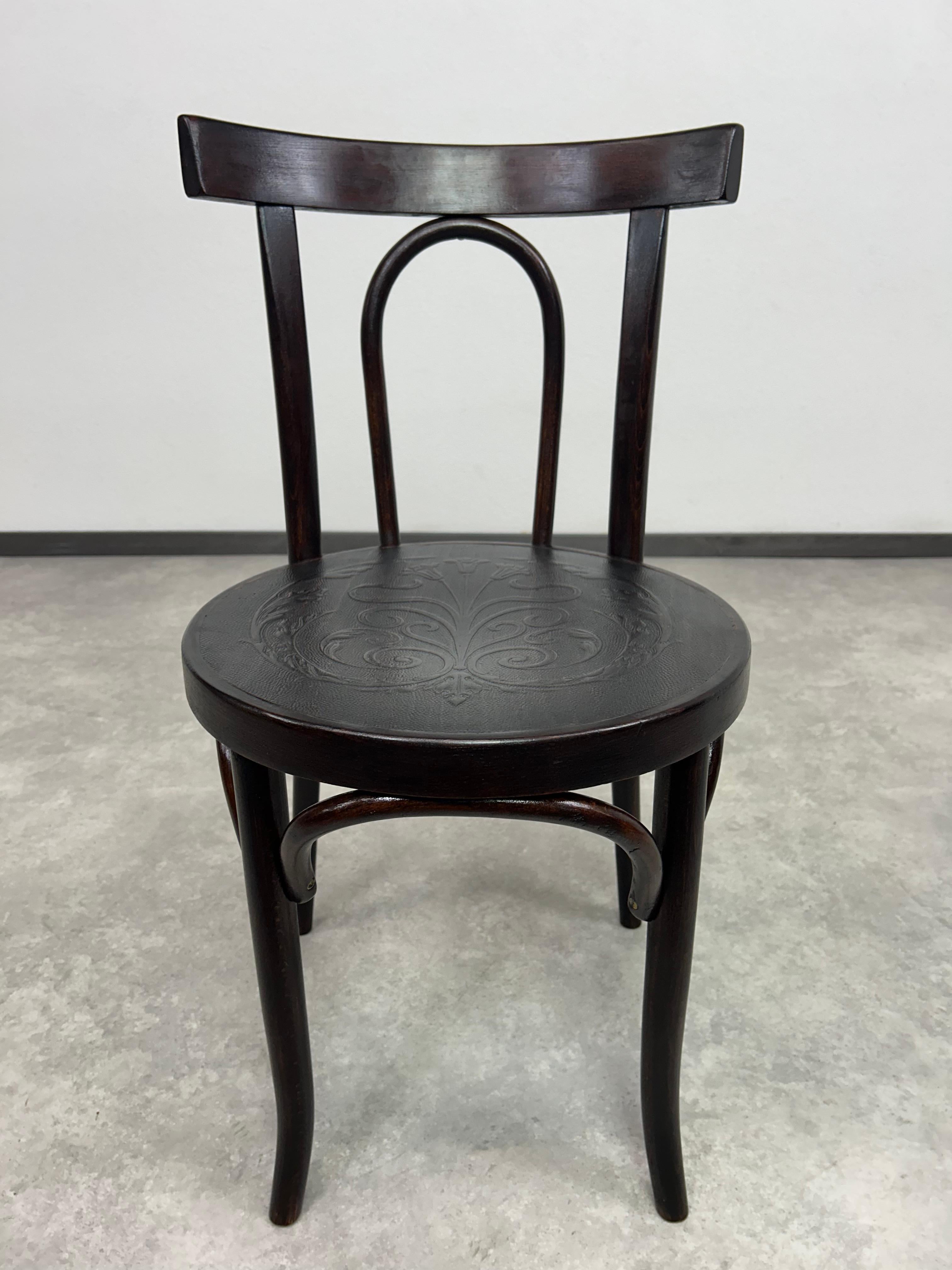 Esszimmerstuhl aus Bugholz (Slowakisch) im Angebot