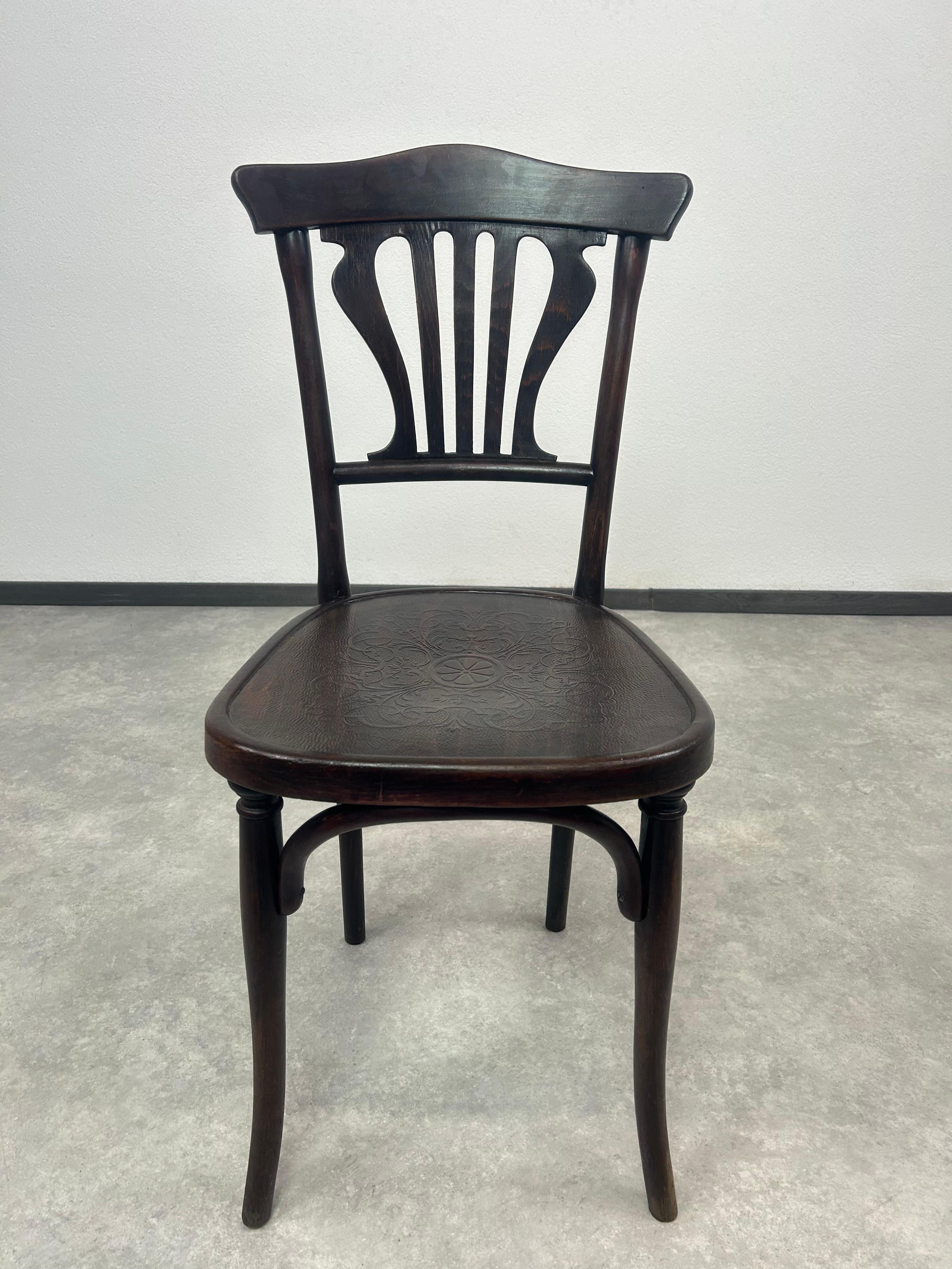 Bentwood dining chair no.228 by Thonet. Professionally stained and repolished.