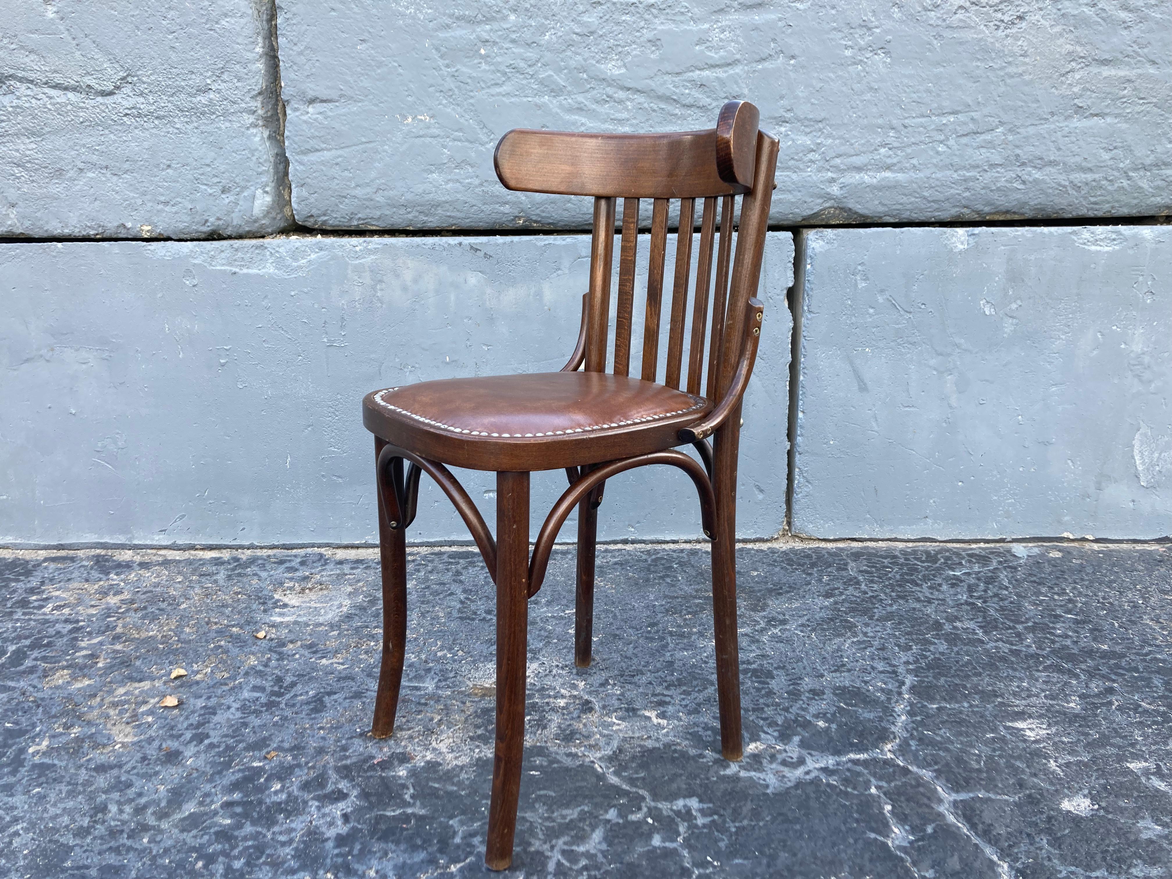 Great dining chairs by Berc Antoine, made in France. Seats are vinyl. More chairs available.
Measures: width of back is 17.50”.