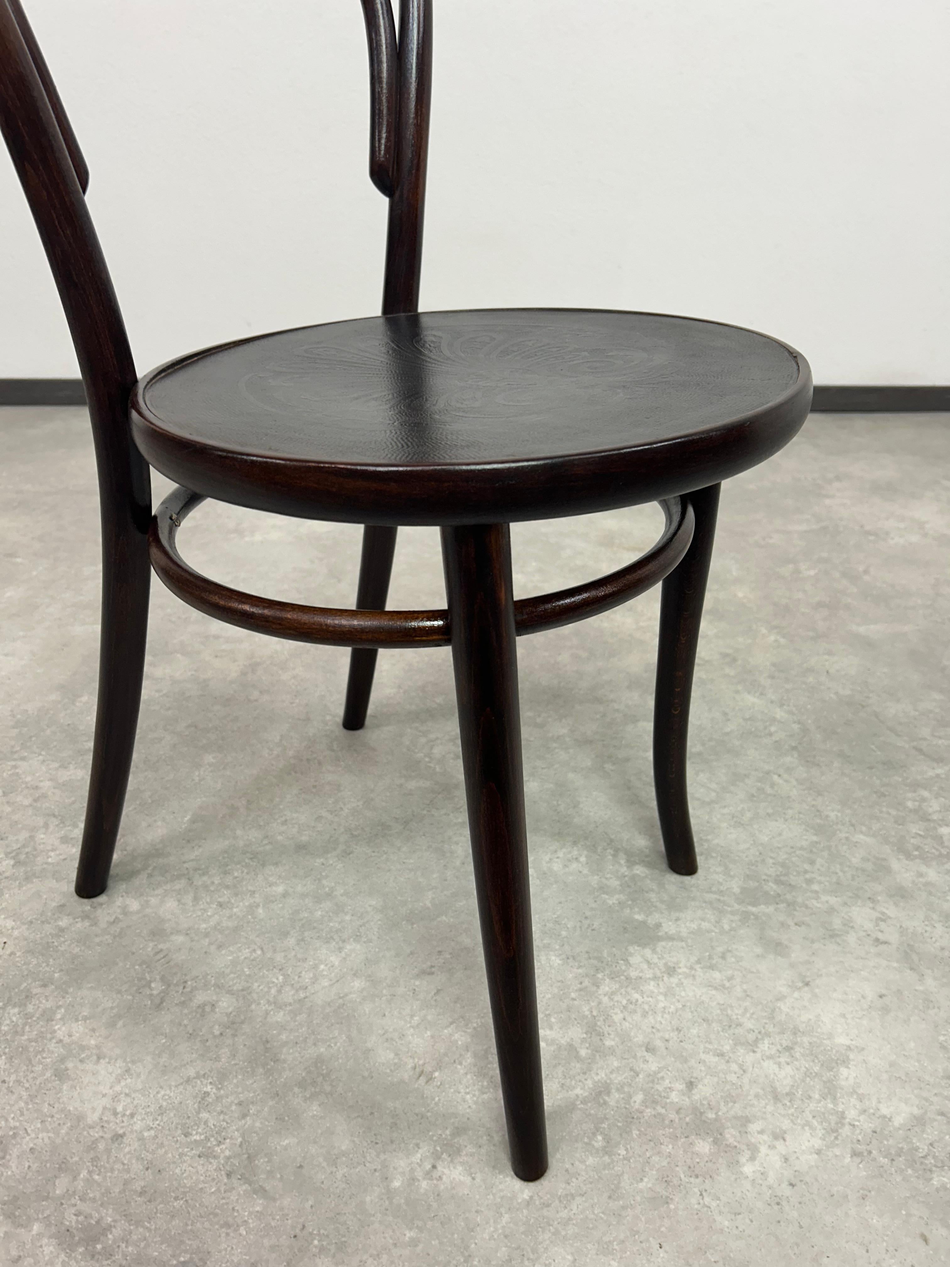 Faggio Sedie da pranzo in legno curvato n. 14 di Ton Bystřice pod Hostýnem in vendita