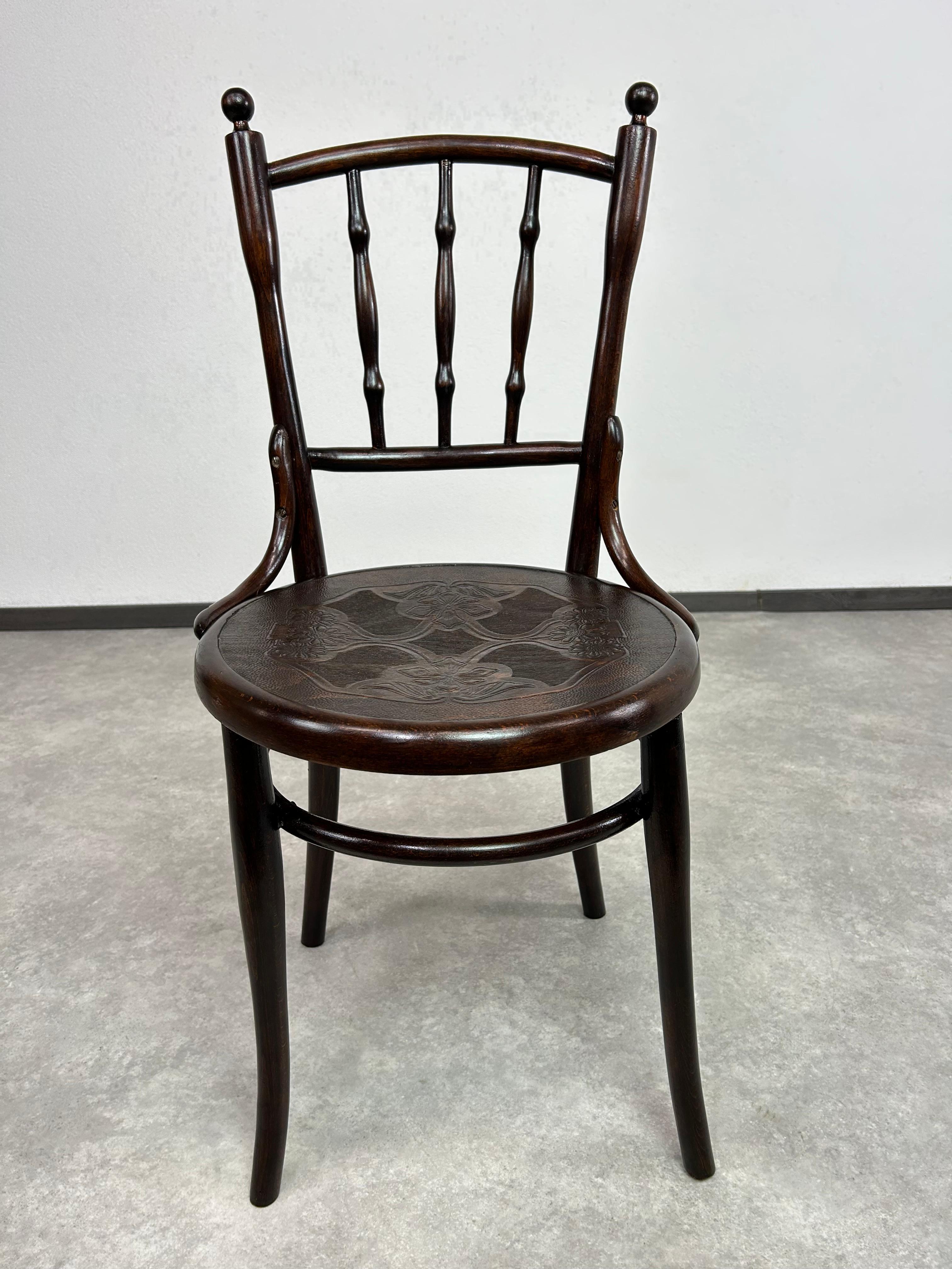 Esszimmerstuhl aus Bugholz von Thonet (Wiener Secession) im Angebot