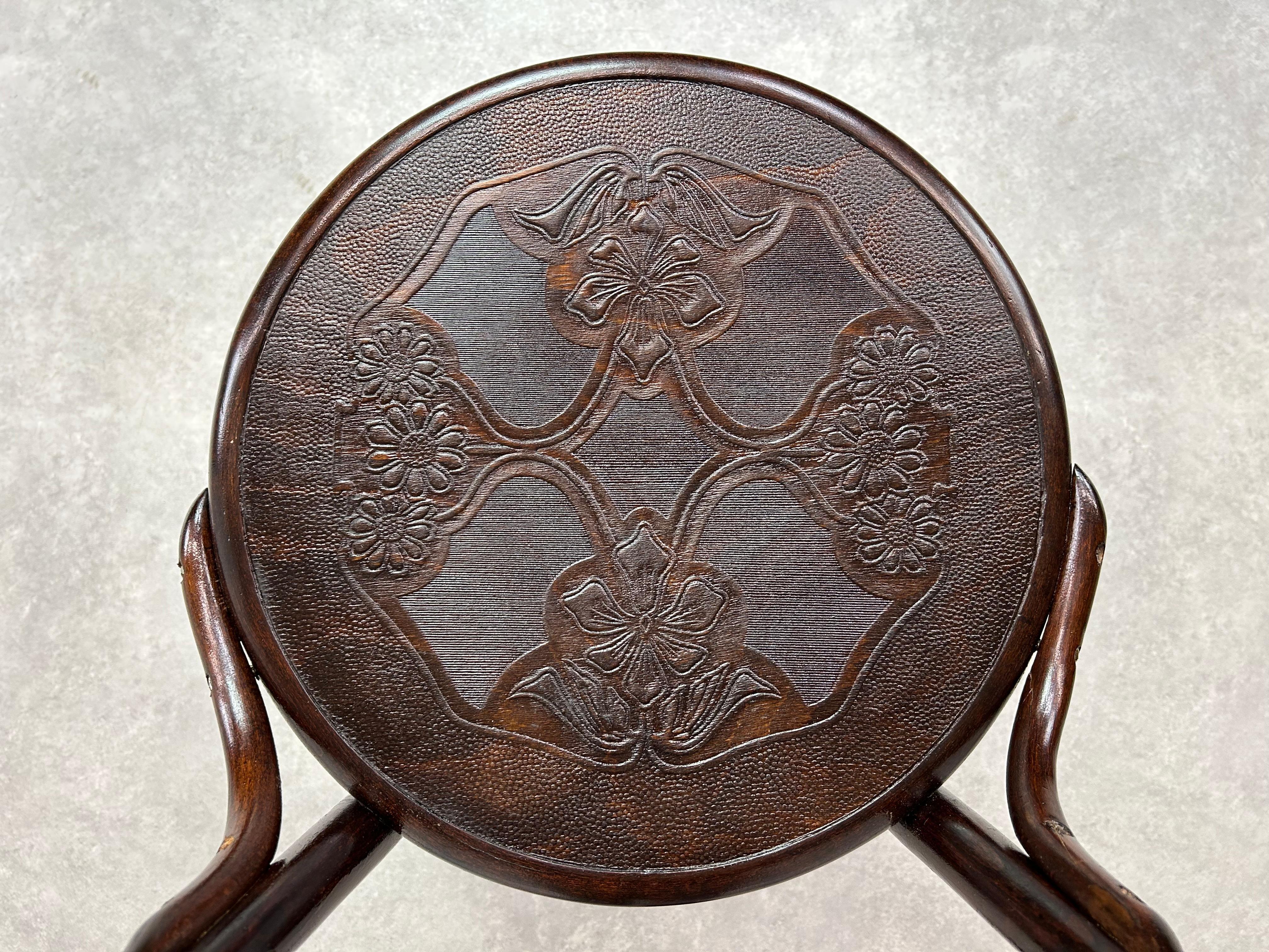 Esszimmerstuhl aus Bugholz von Thonet (Frühes 20. Jahrhundert) im Angebot