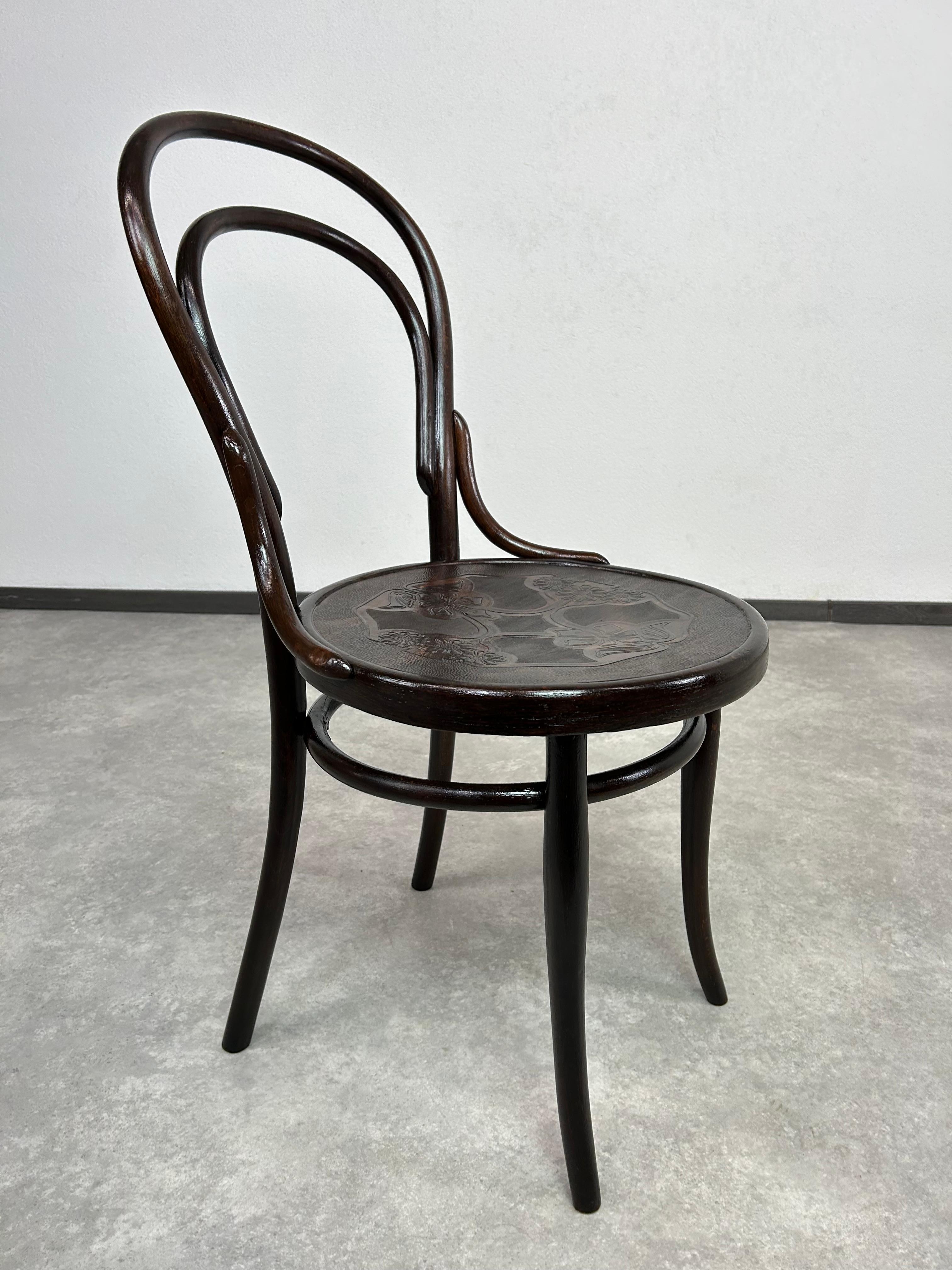 Bugholz-Esszimmerstuhl Nr.14 von Thonet (Wiener Secession) im Angebot