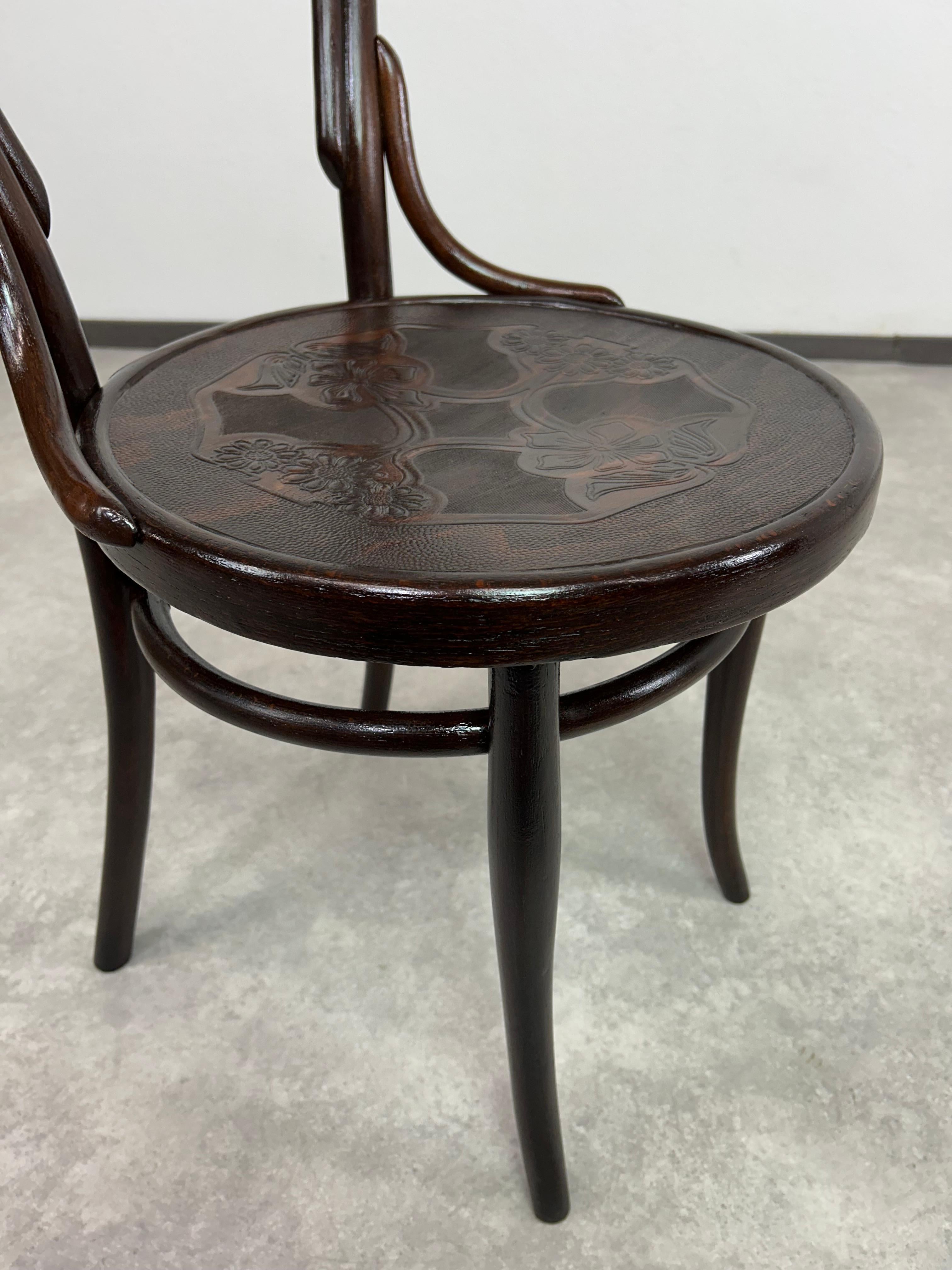 Bugholz-Esszimmerstuhl Nr.14 von Thonet (Buchenholz) im Angebot