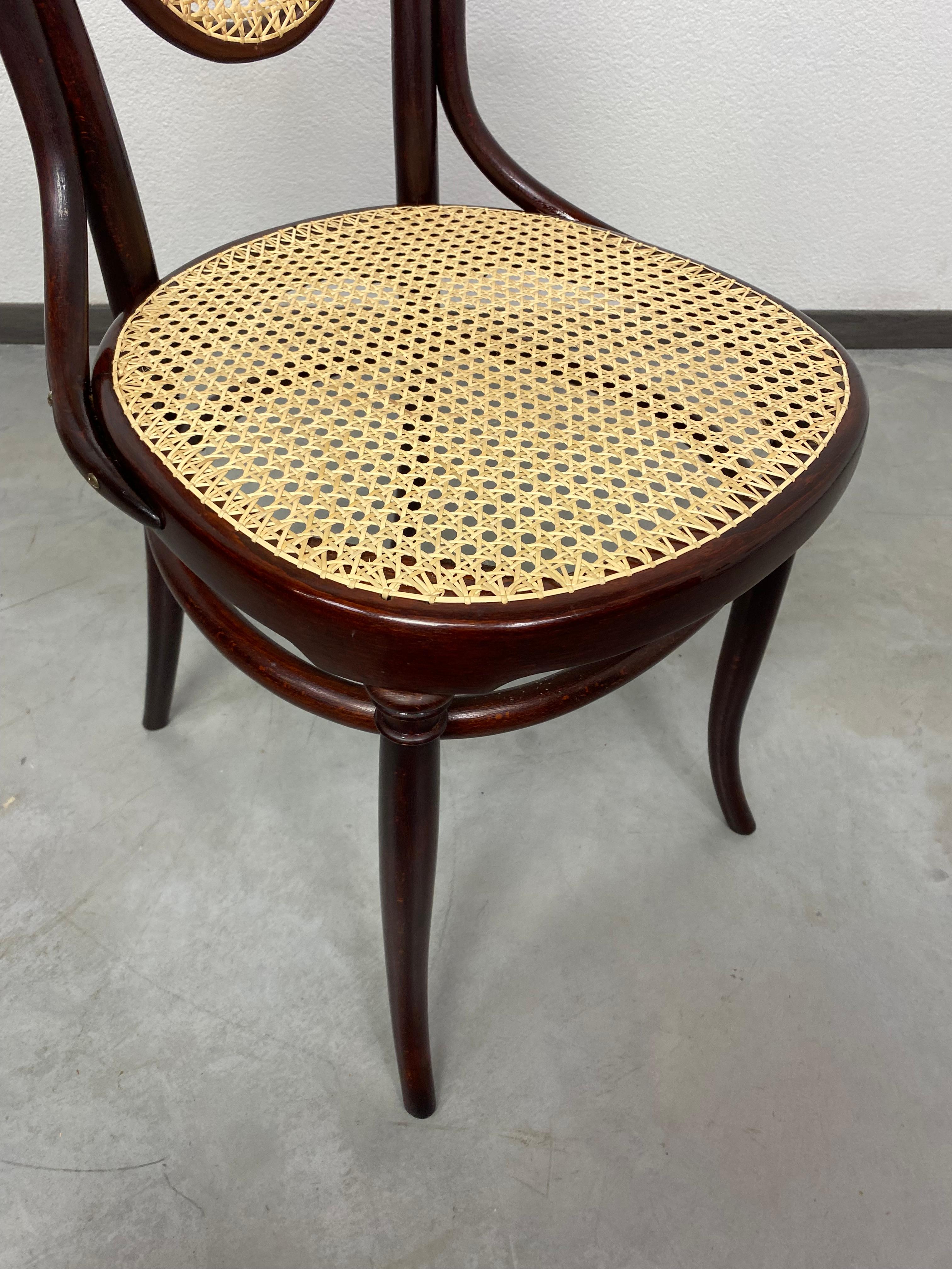 Bentwood dining room chair no.33 by J&J Kohn In Excellent Condition For Sale In Banská Štiavnica, SK