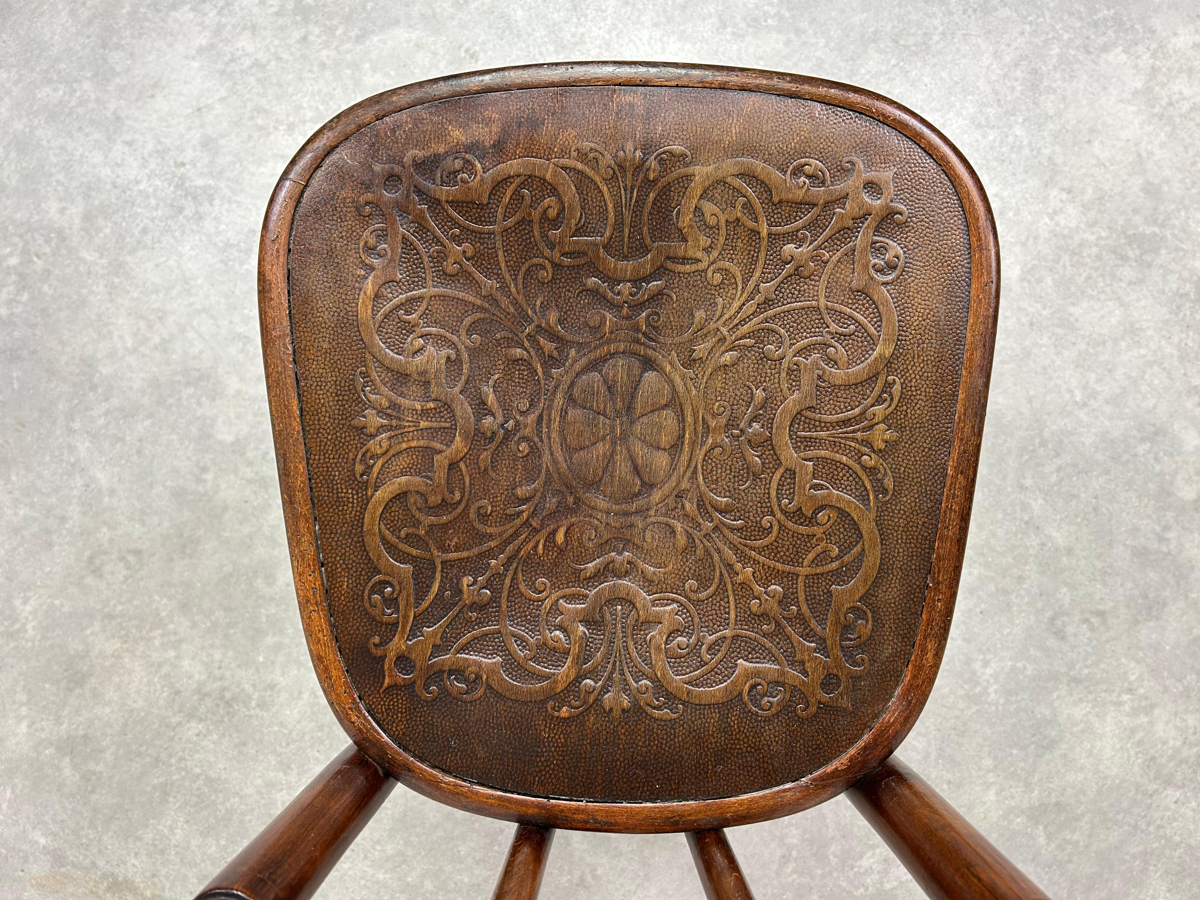 Esszimmerstühle aus Bugholz von Thonet Österreich im Angebot 1