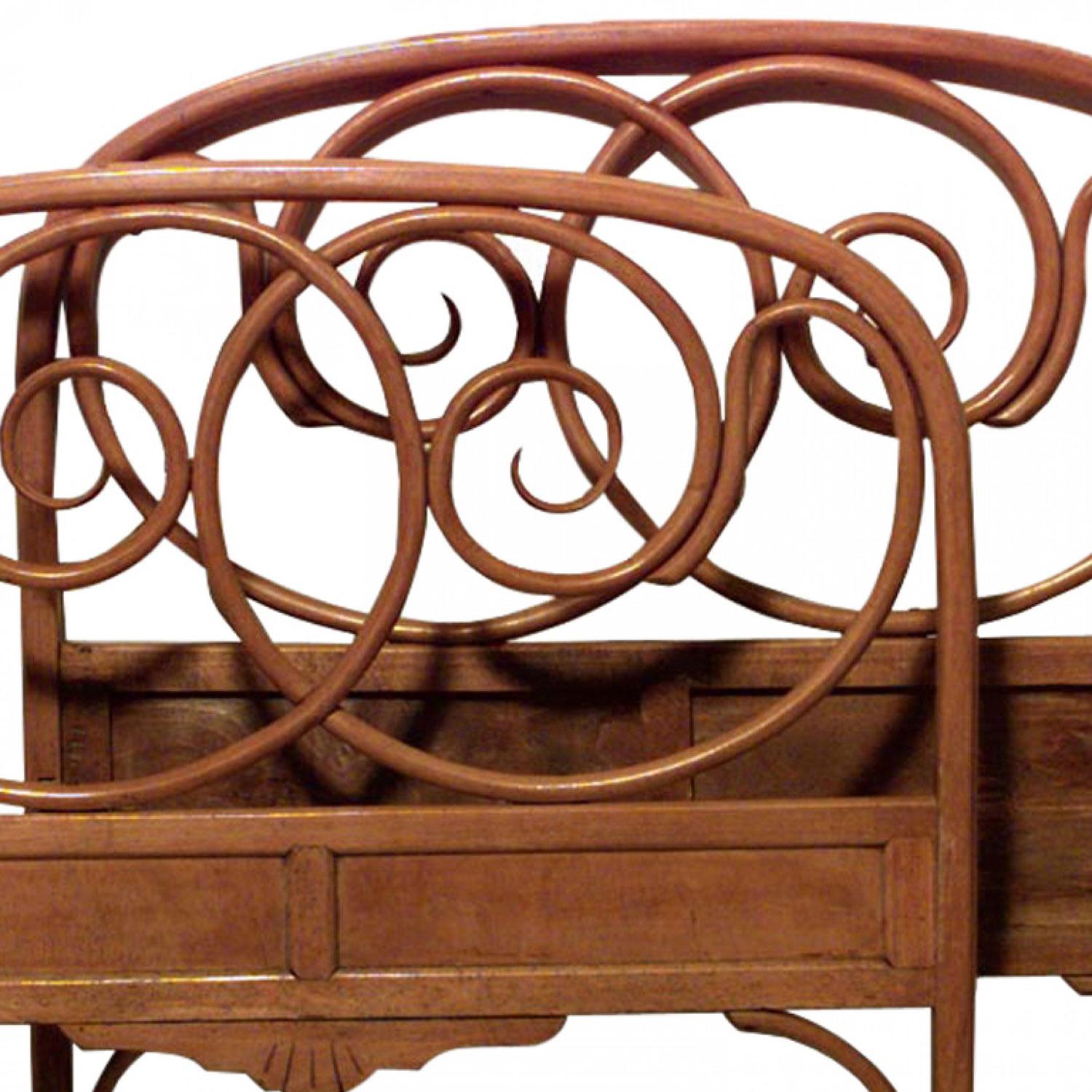 Inconnu Bentwood Double Scroll Beech Twin Bed en vente