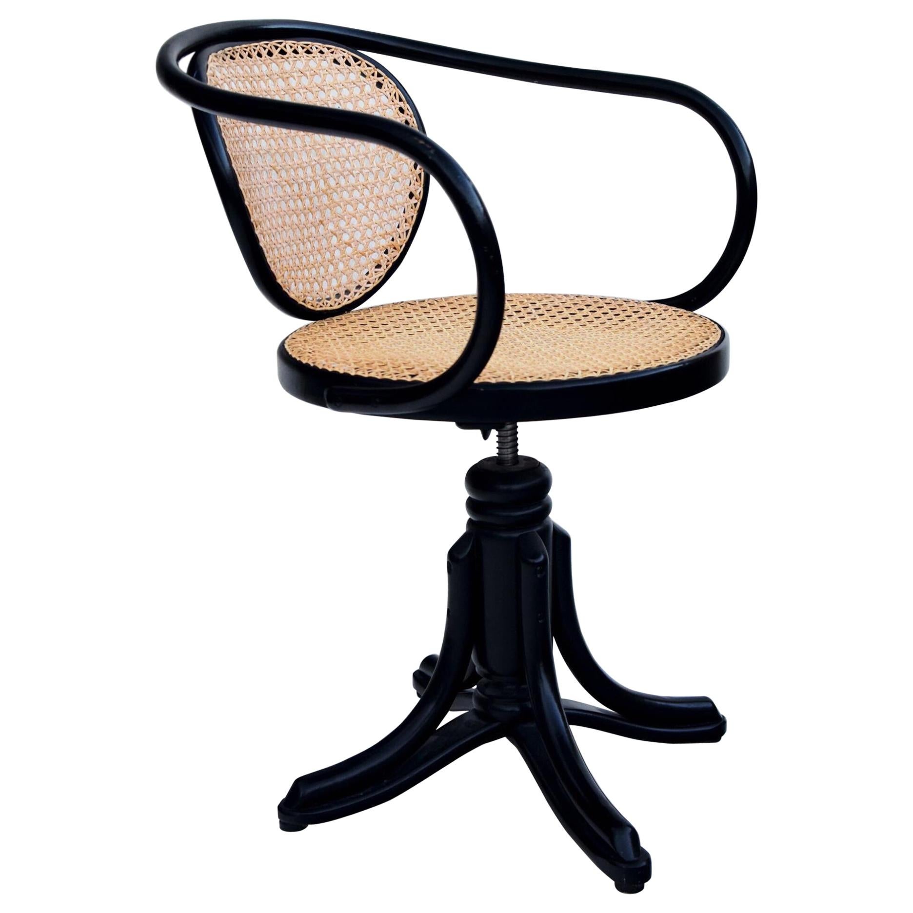 Bentwood Handwoven Rattan Swivel Chair, Model 5501 Thonet for ZPM Radomosk