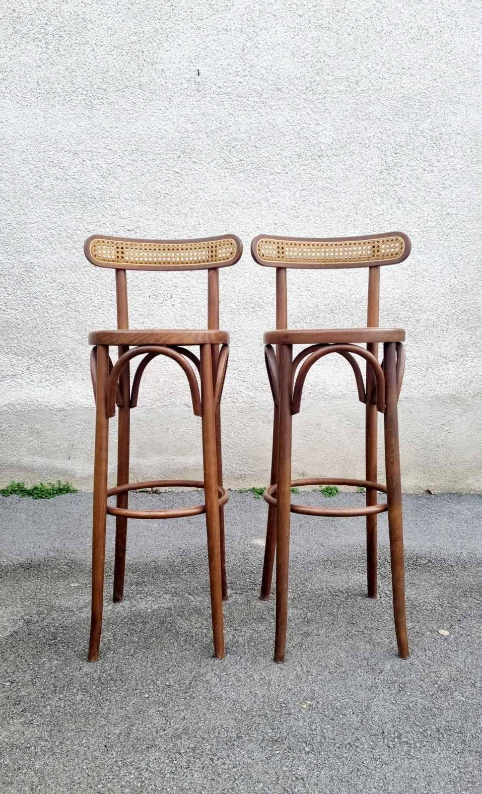 Nice pair of bentwood high bar stools in Thonet style
Made in Italy 
70s
