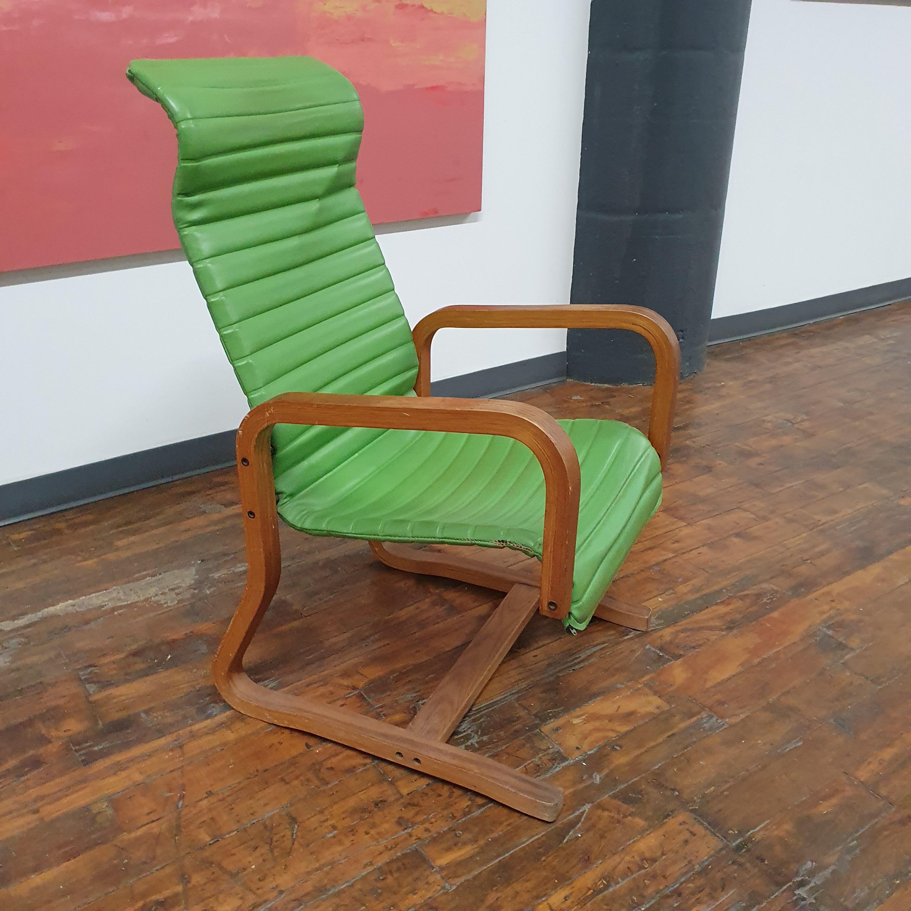 American Bentwood Lounge Chair by Thonet