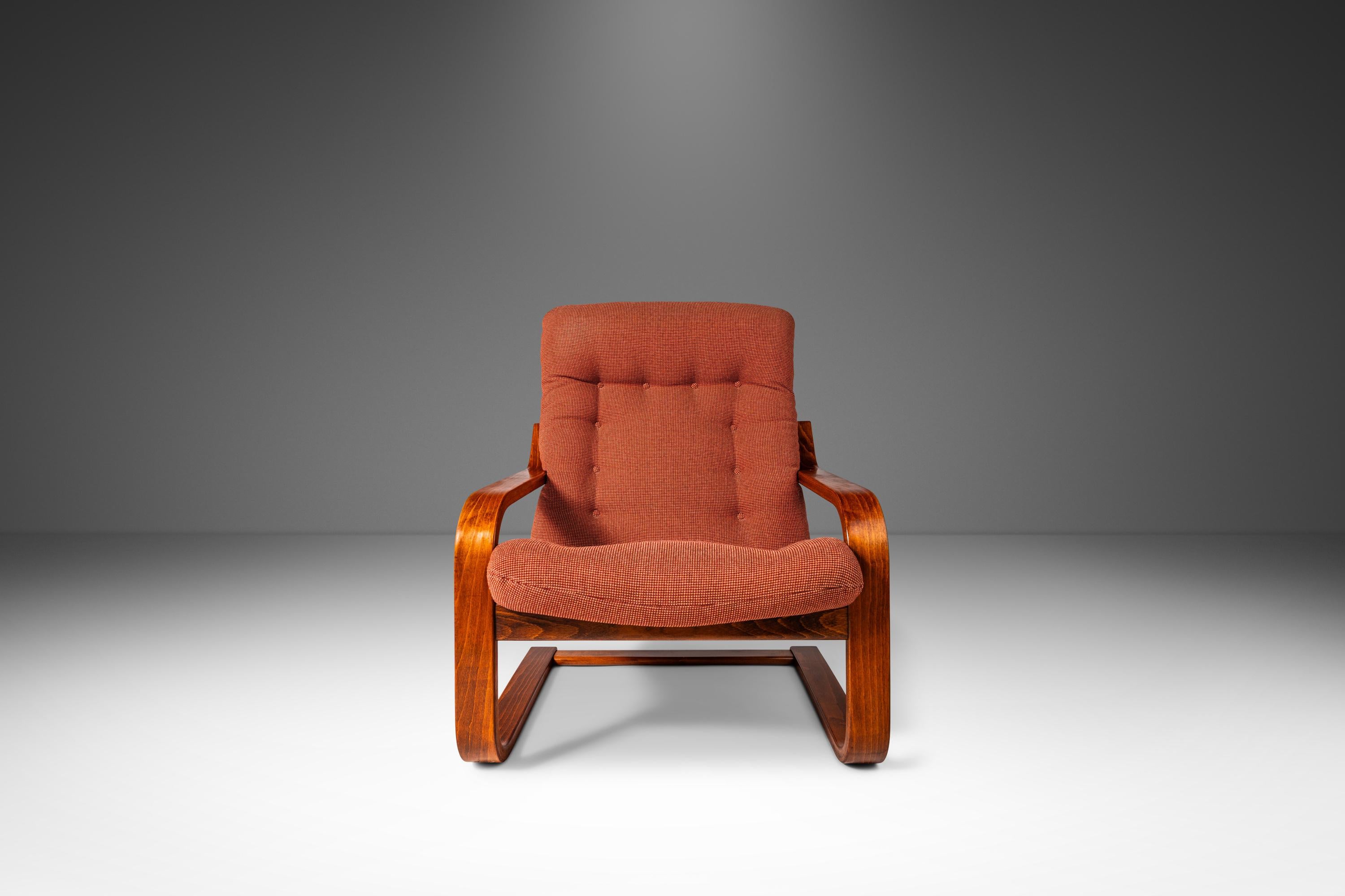 Norwegian Bentwood Lounge Chair in Beech and Original Fabric by Westnofa, Norway, c. 1970s