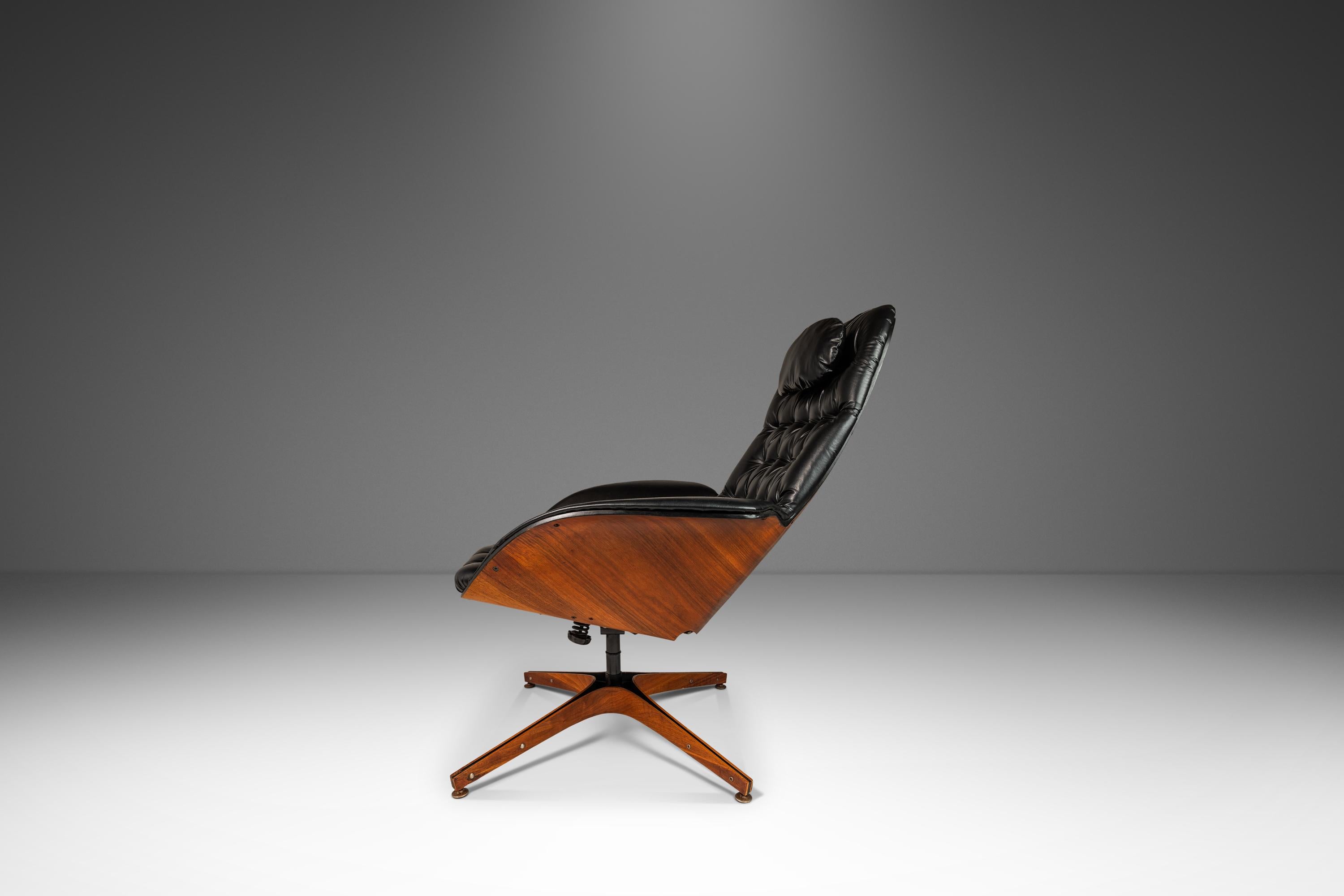 Bentwood Lounge Chair & Ottoman Set by George Mulhauser for Plycraft USA, 1960s In Good Condition For Sale In Deland, FL