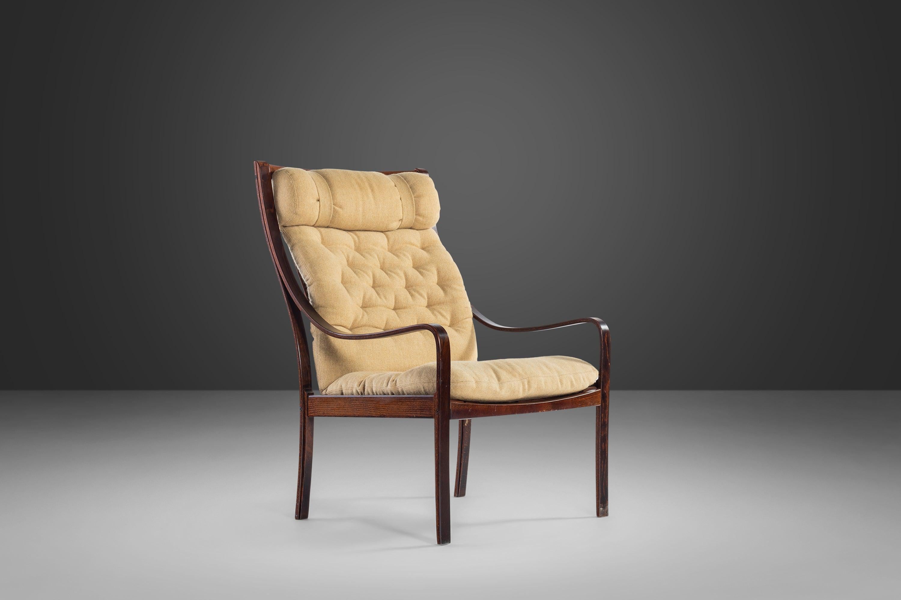 Danois Fauteuil de salon en bois cintré avec pouf de Fredrik A. Kayser pour Vatne, Danemark, années 1960 en vente