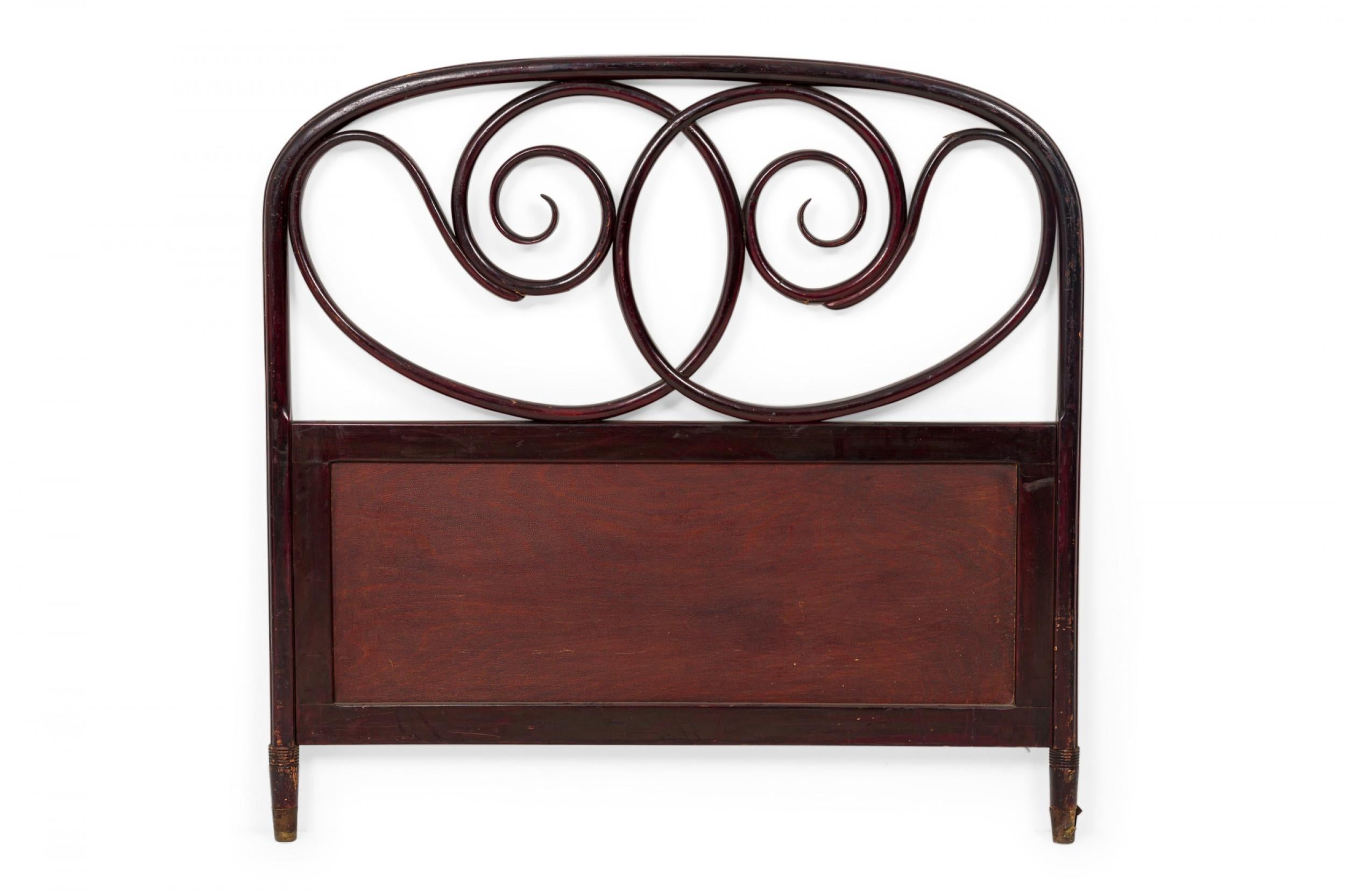 Bentwood (19/20th Century) mahogany stained twin size bed with fluted frame (includes: headboard, footboard, rails). (Irregular size, check measurements).