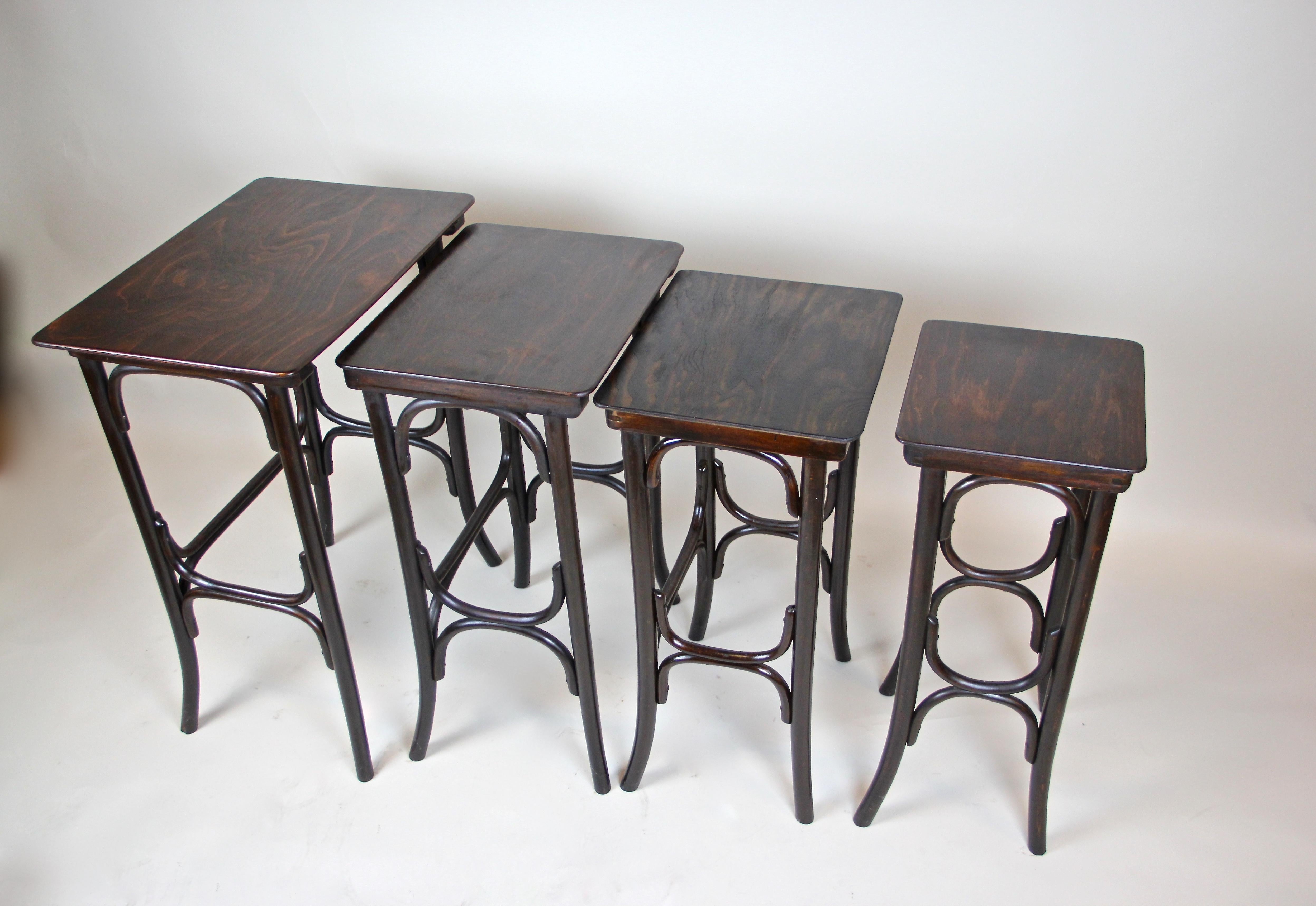 20th Century Bentwood Nesting Table Set by Thonet Mod. 10 Art Nouveau, Austria, circa 1905