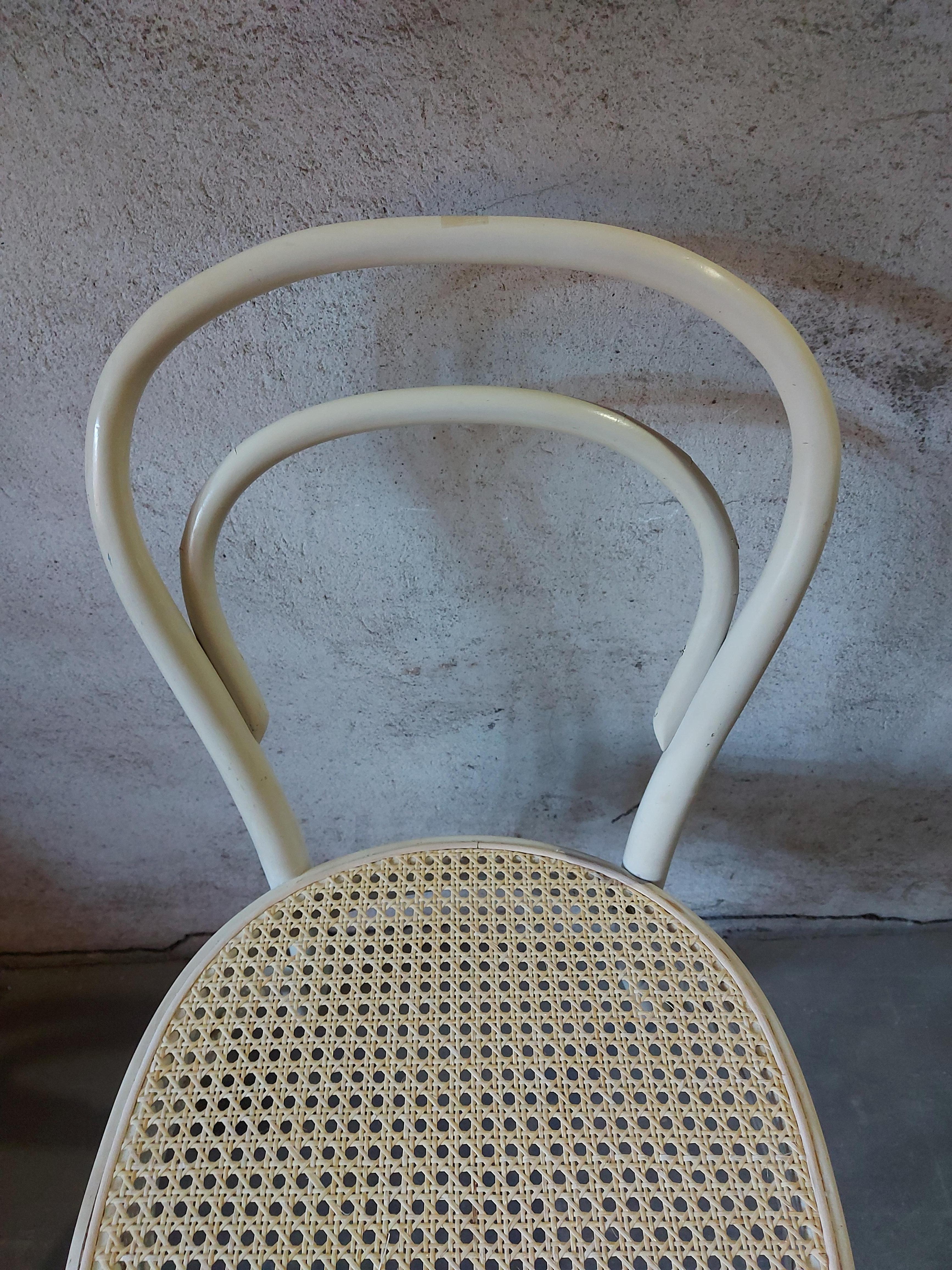 Bentwood No. 14 dining chair For Sale 3