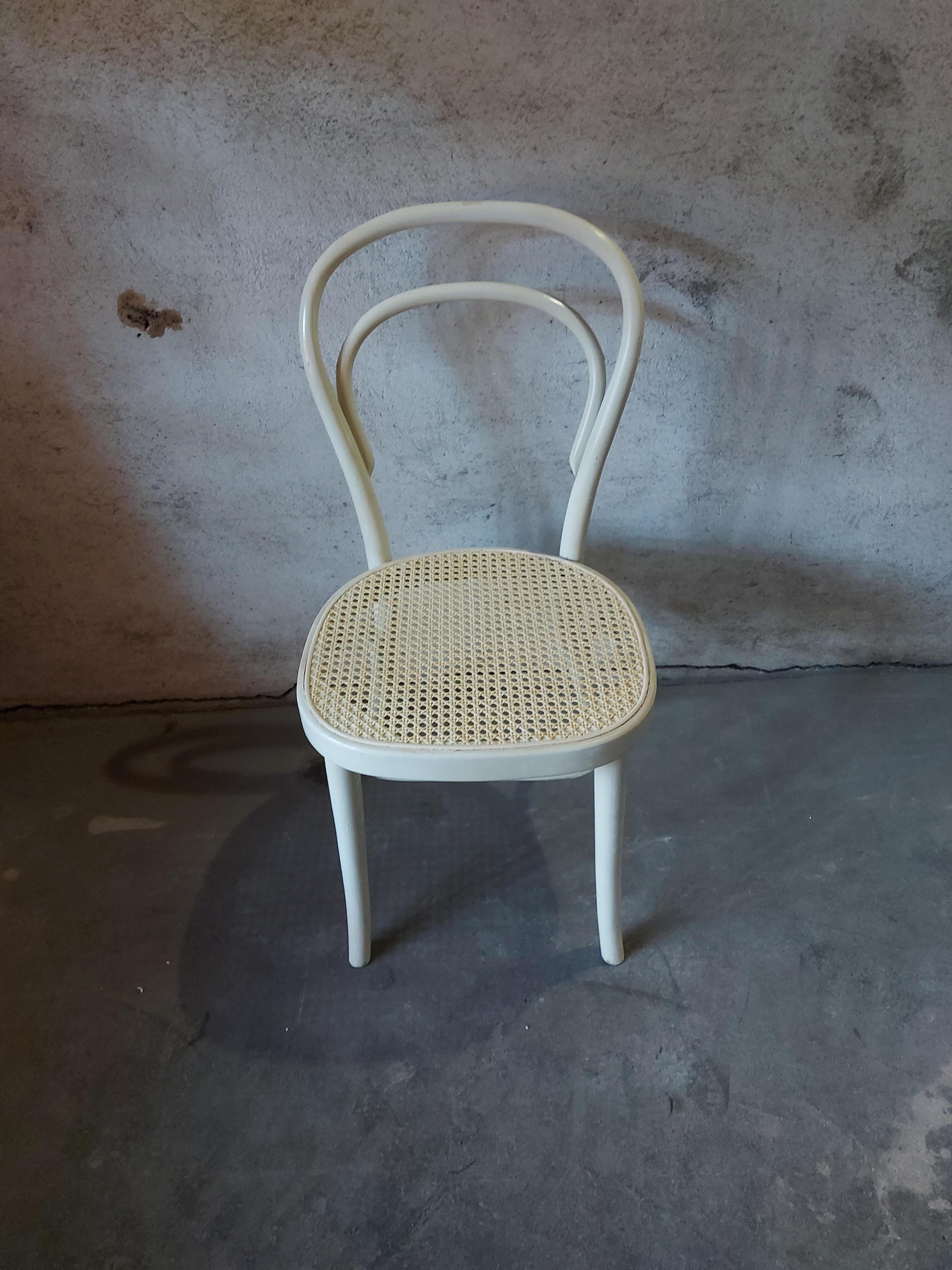 Bentwood No. 14 dining chair For Sale 5