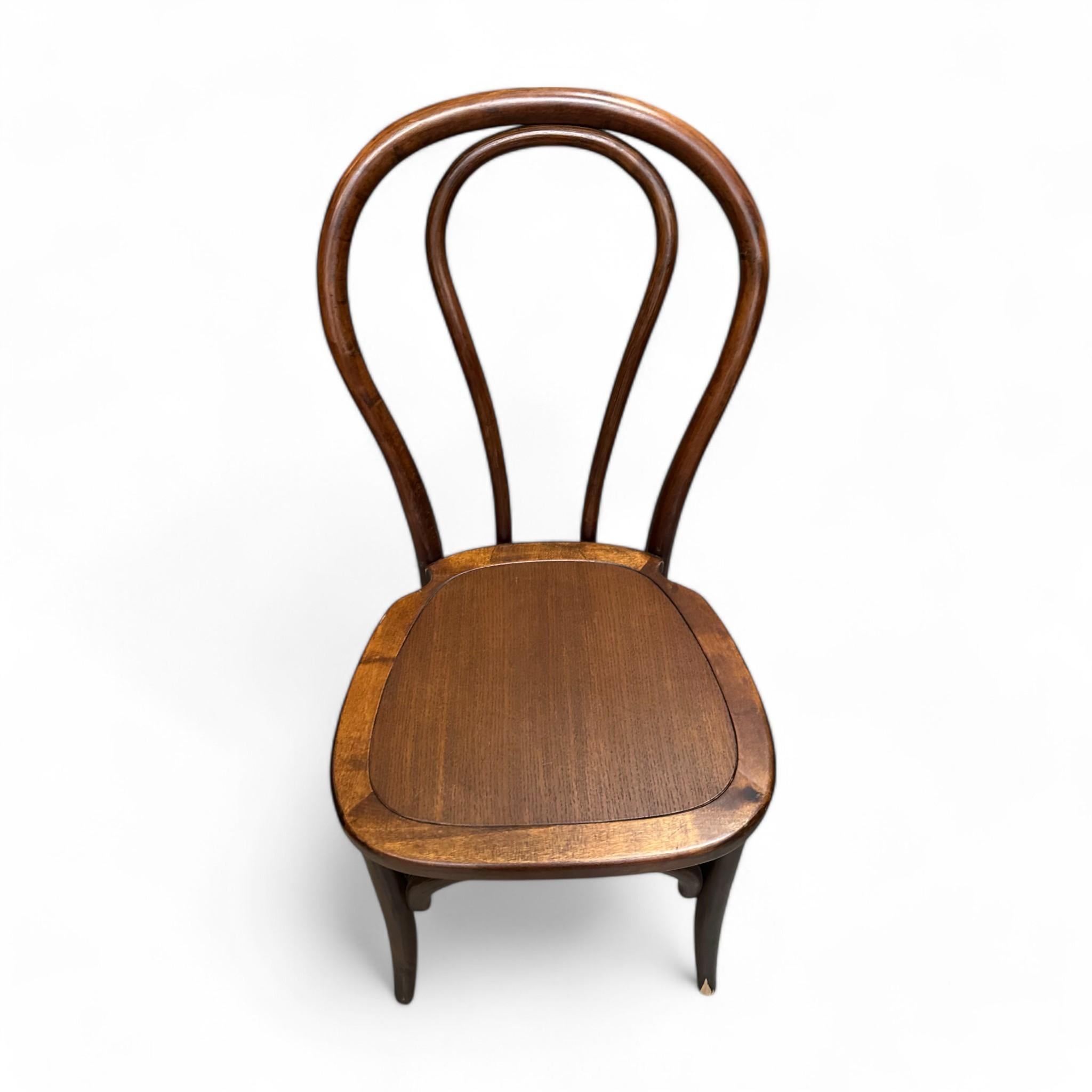 Bentwood Oak Dining Chairs, Large Lot, Great for Restaurants In Good Condition In Los Angeles, CA