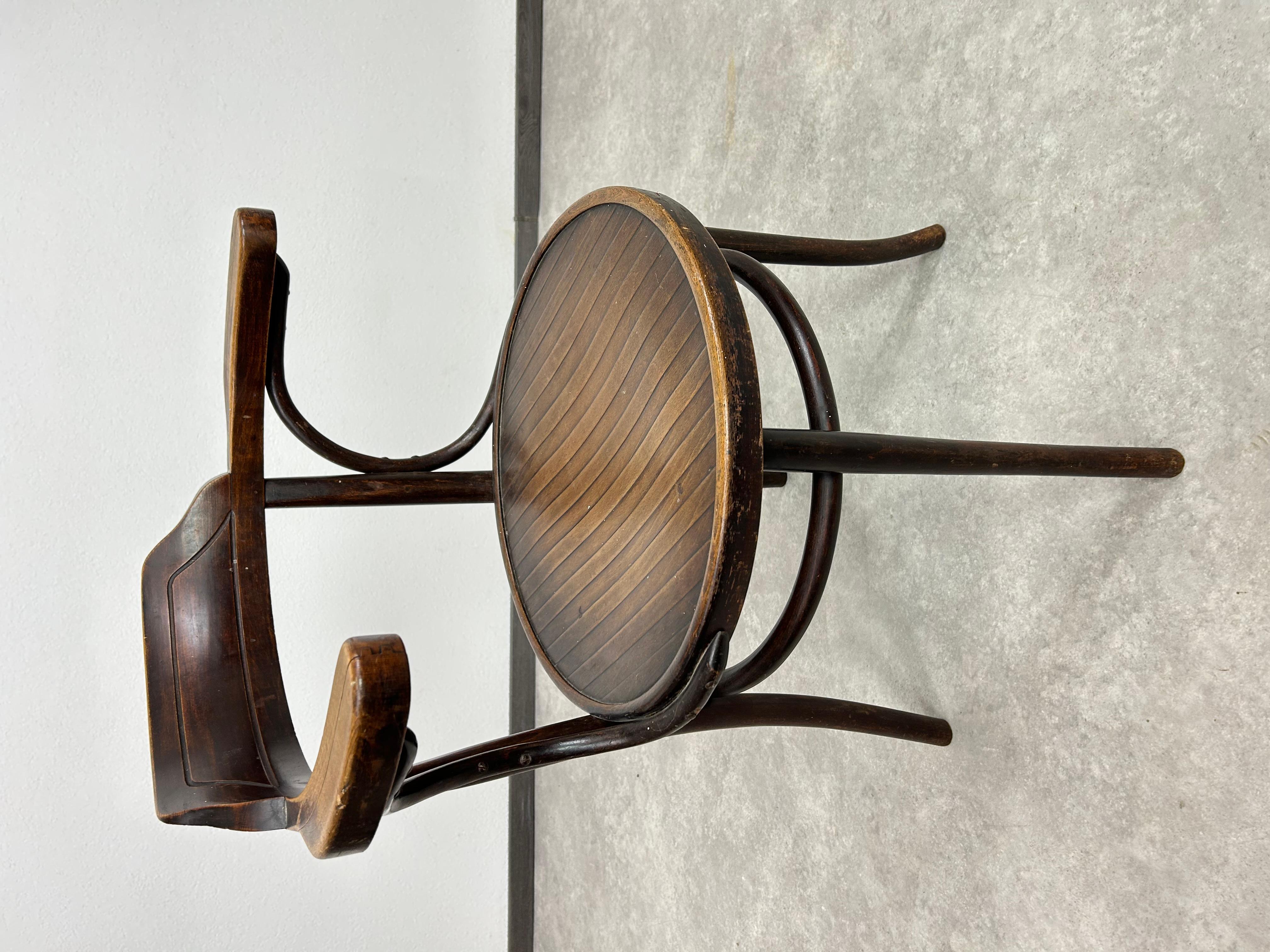Chaise de bureau en bois courbé de Thonet Debrecen Bon état - En vente à Banská Štiavnica, SK