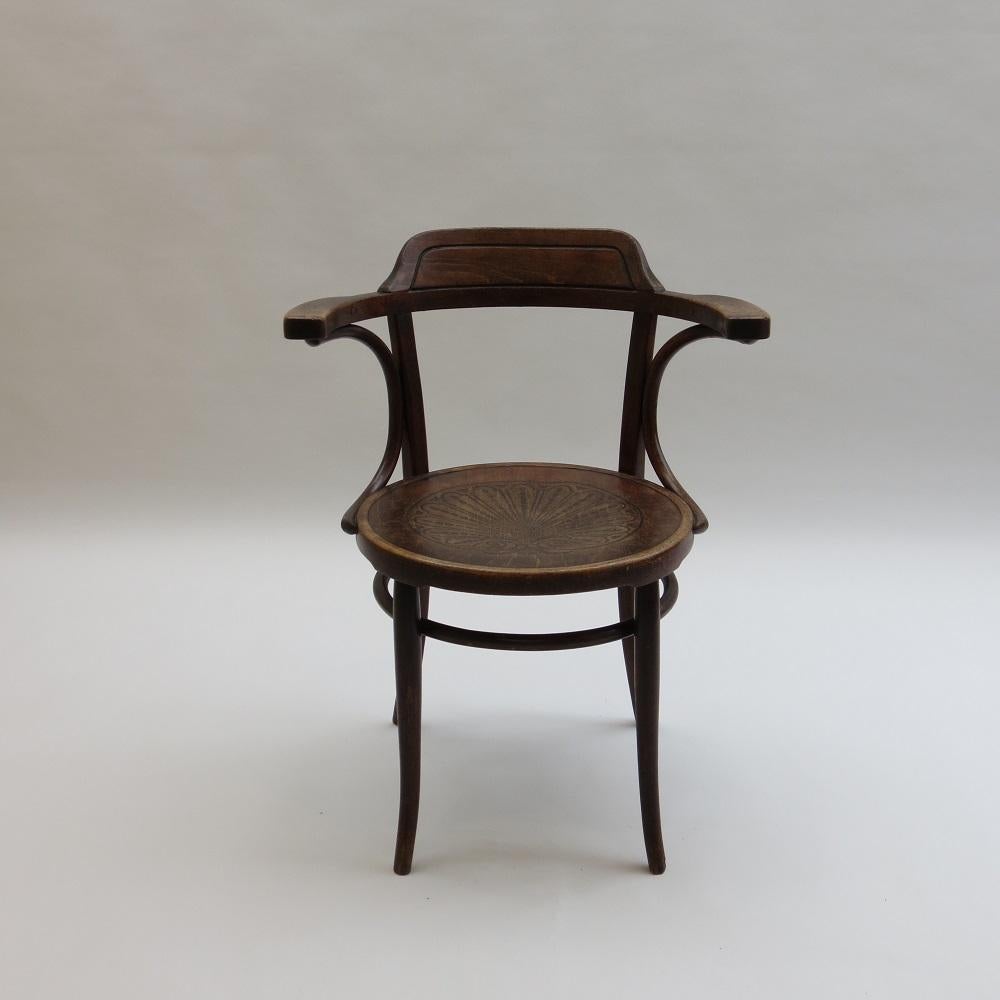 Mouvement esthétique Chaise de bureau en bois cintré numéro 704 J Kohn pour Thonet 1900s Jacob Joseph  en vente