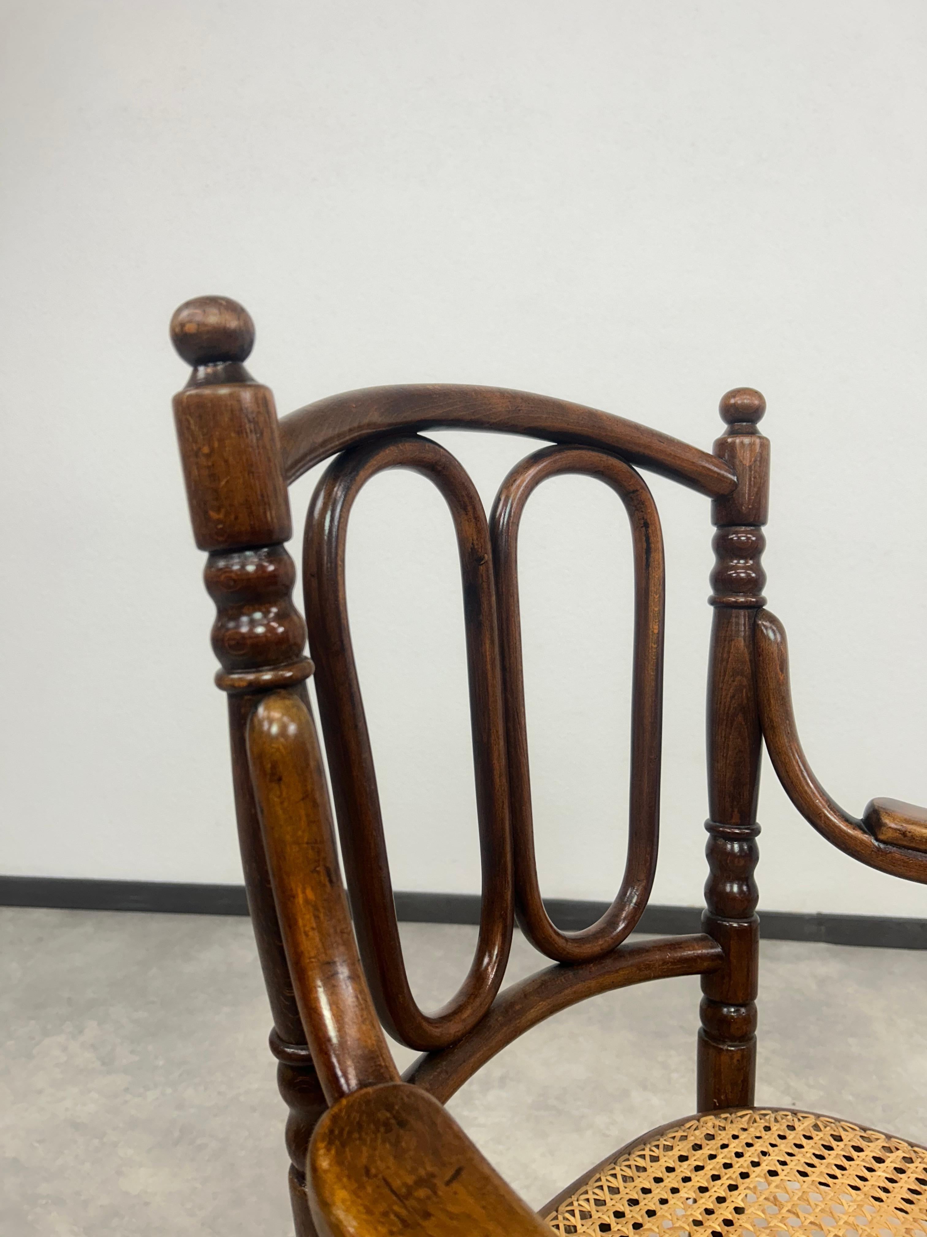 Silla de oficina de madera curvada n.º 88 de Thonet en Excelente estado para la venta en Banská Štiavnica, SK