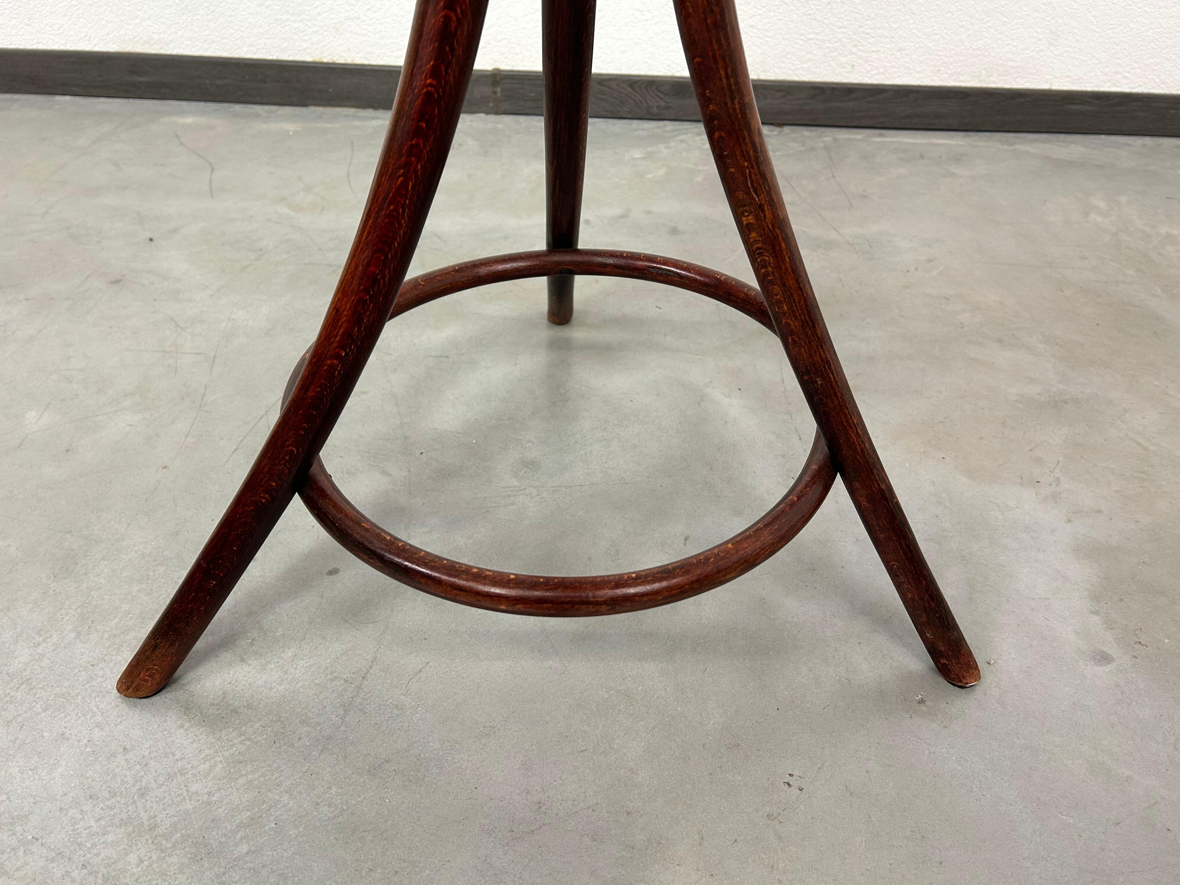 Early 20th Century Bentwood plant stand by Thonet For Sale