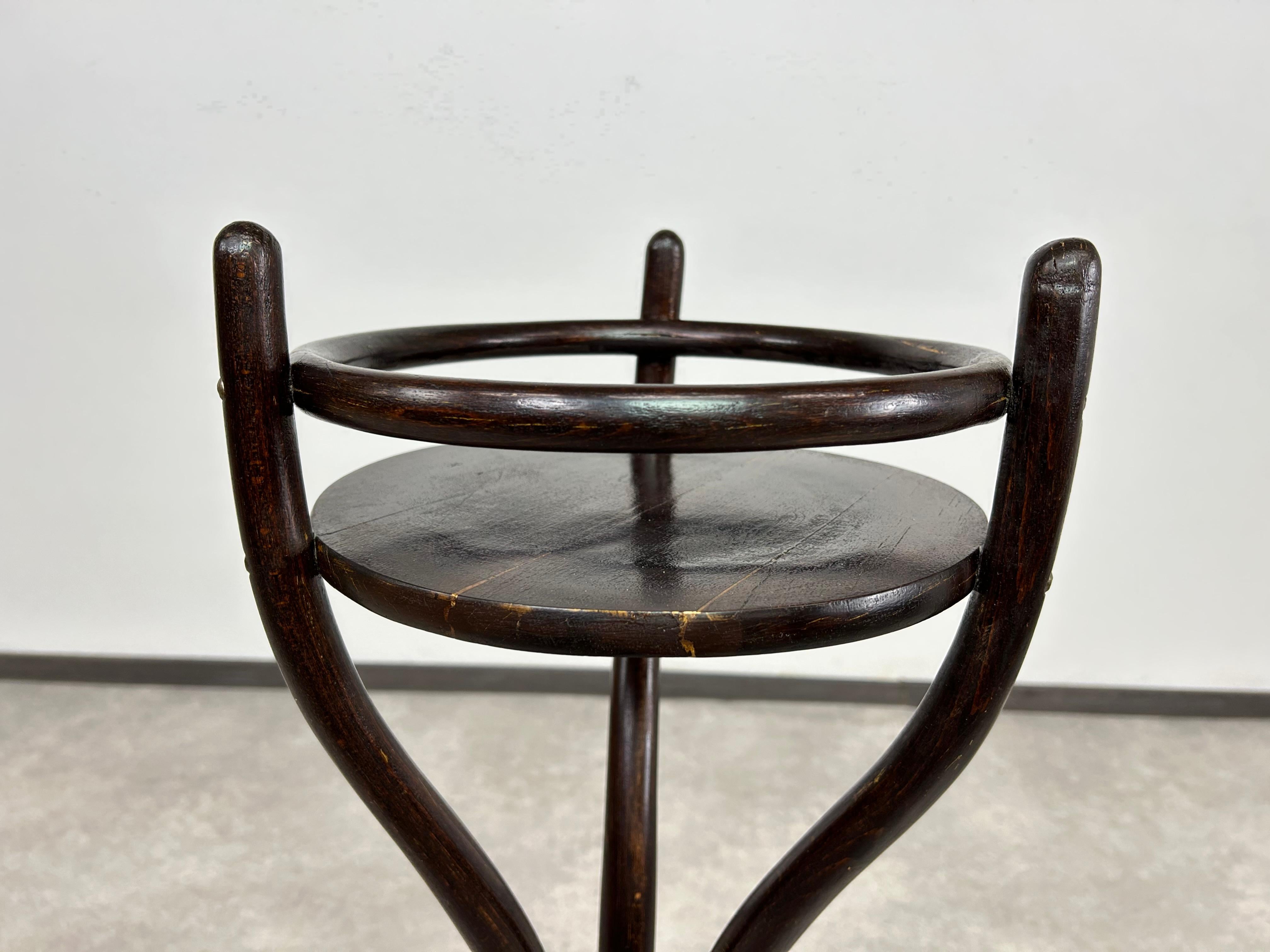 Early 20th Century Bentwood plant stand by Thonet For Sale