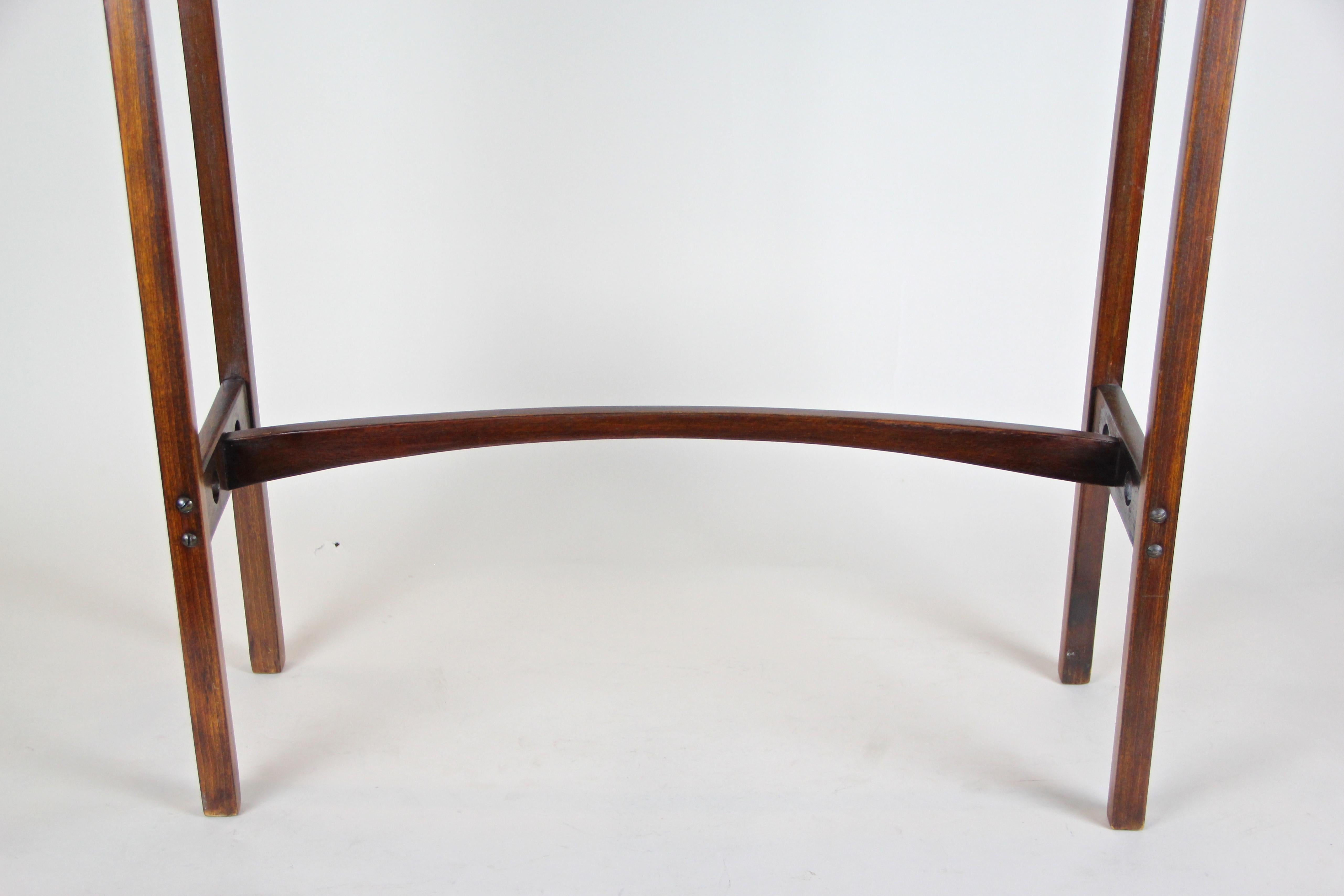 Beech Bentwood Plant Stand or Flower Tub Mod. No. 1 by Thonet, Austria, circa 1915