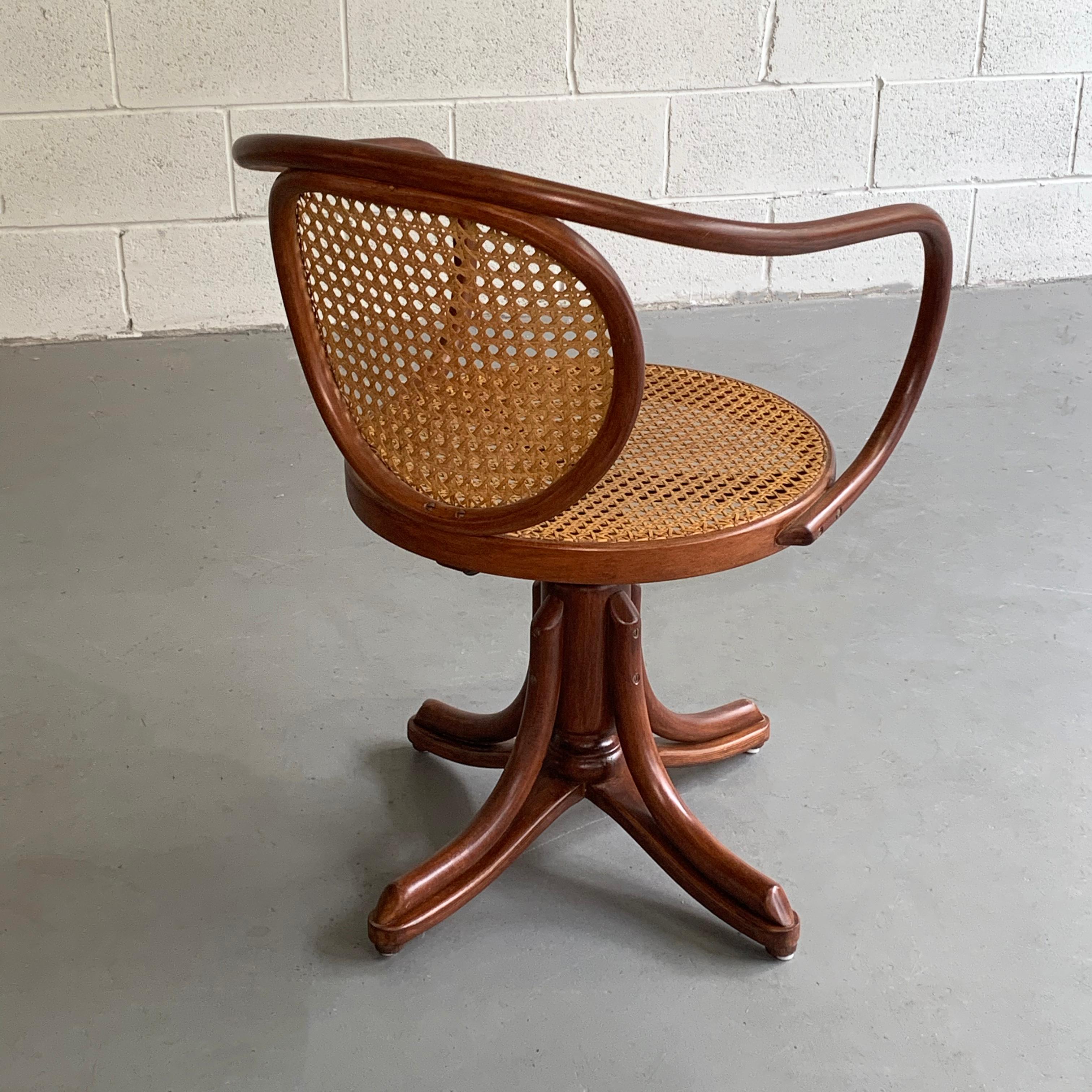 Art Nouveau Bentwood Rattan Swivel Chair, Model 5501 by Thonet for Zpm Radomsko