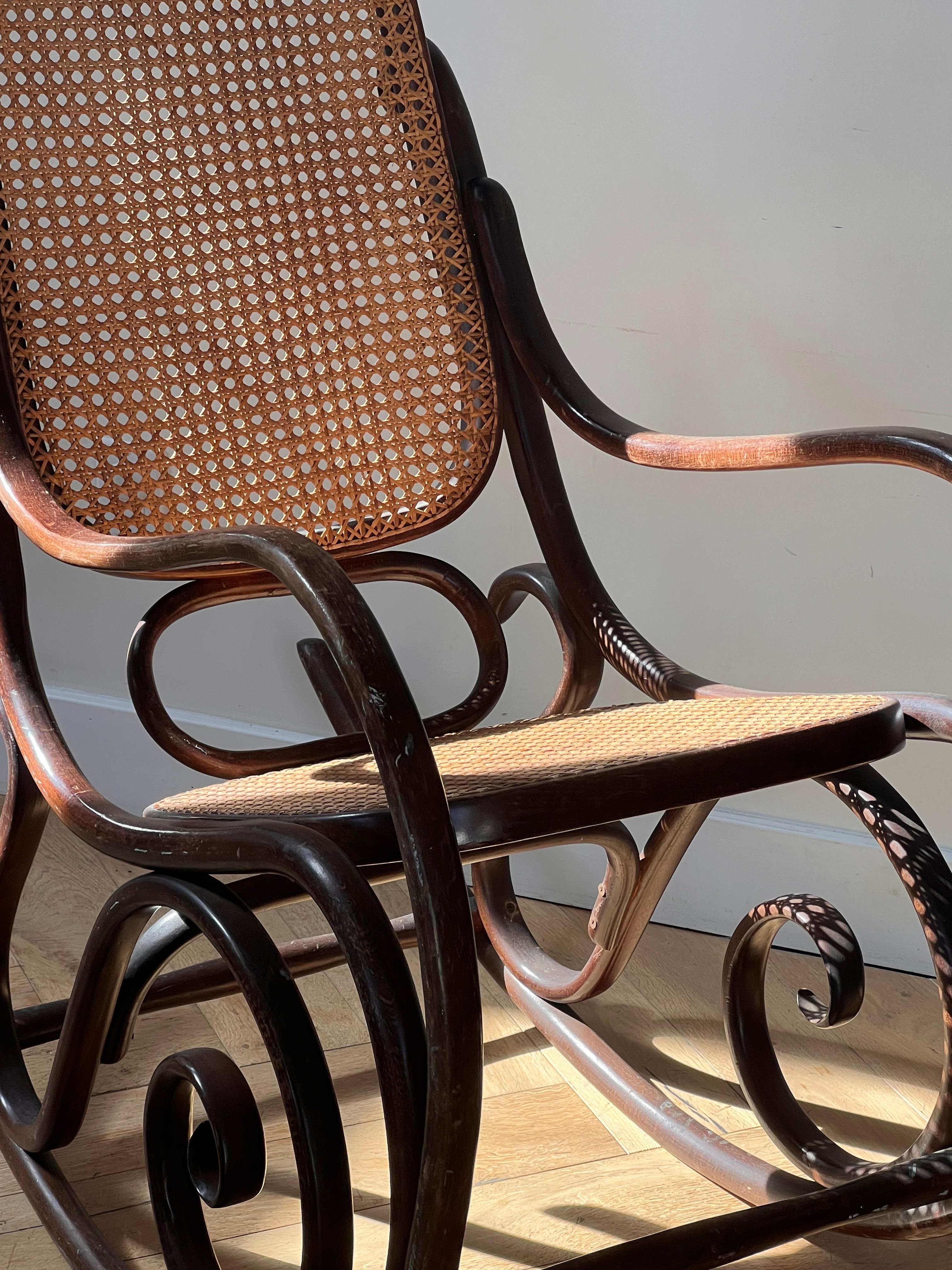 Bentwood rocking chair attr. Thonet, late 19th century For Sale 6
