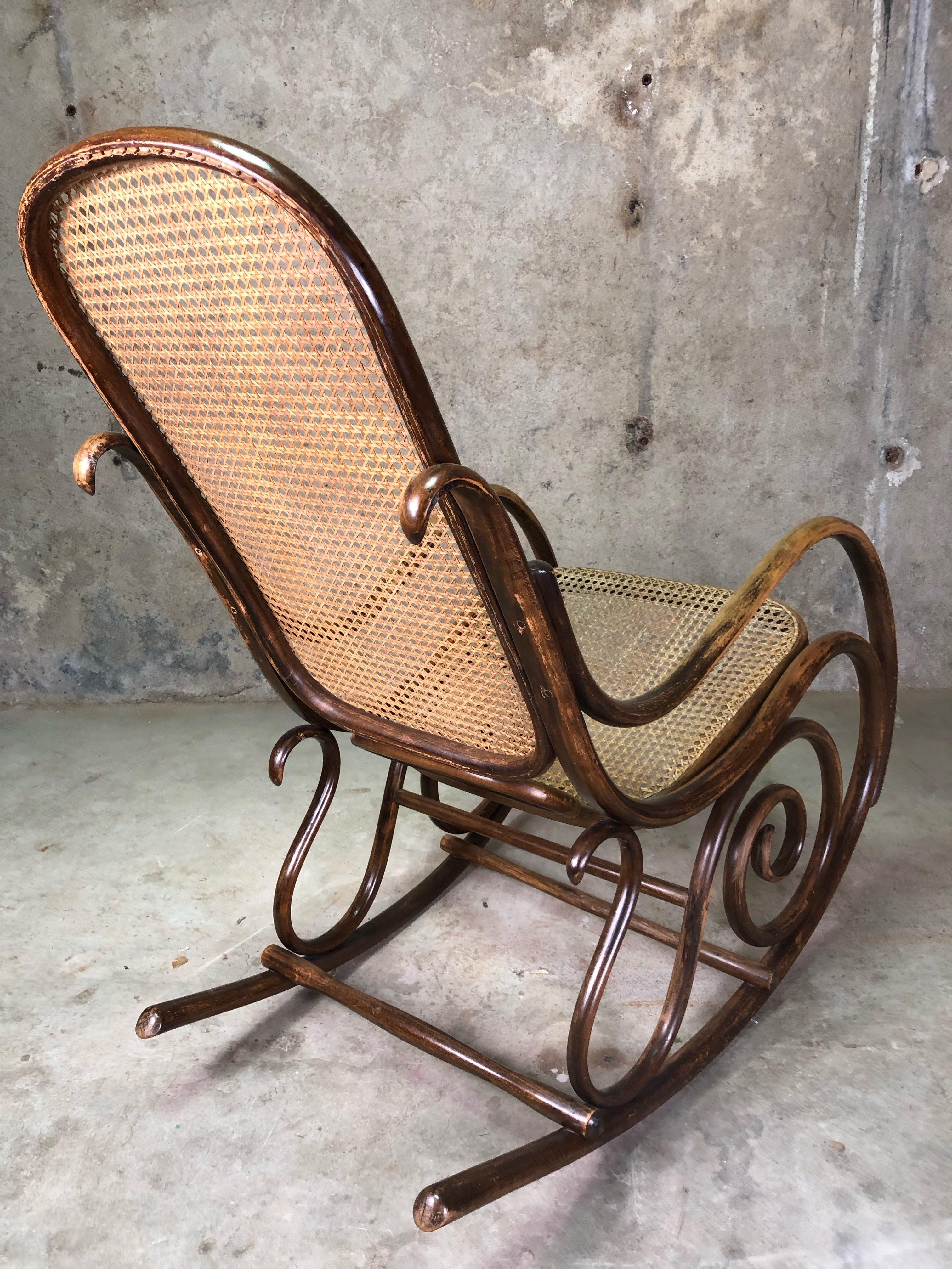 Caning Bentwood Rocking Chair by Fischel, Niemes in Böhmen, Austria, 1910 For Sale
