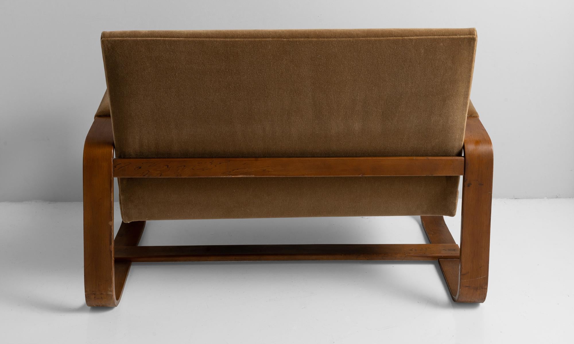 Bentwood Settee by Giuseppe Pagano In Good Condition In Culver City, CA