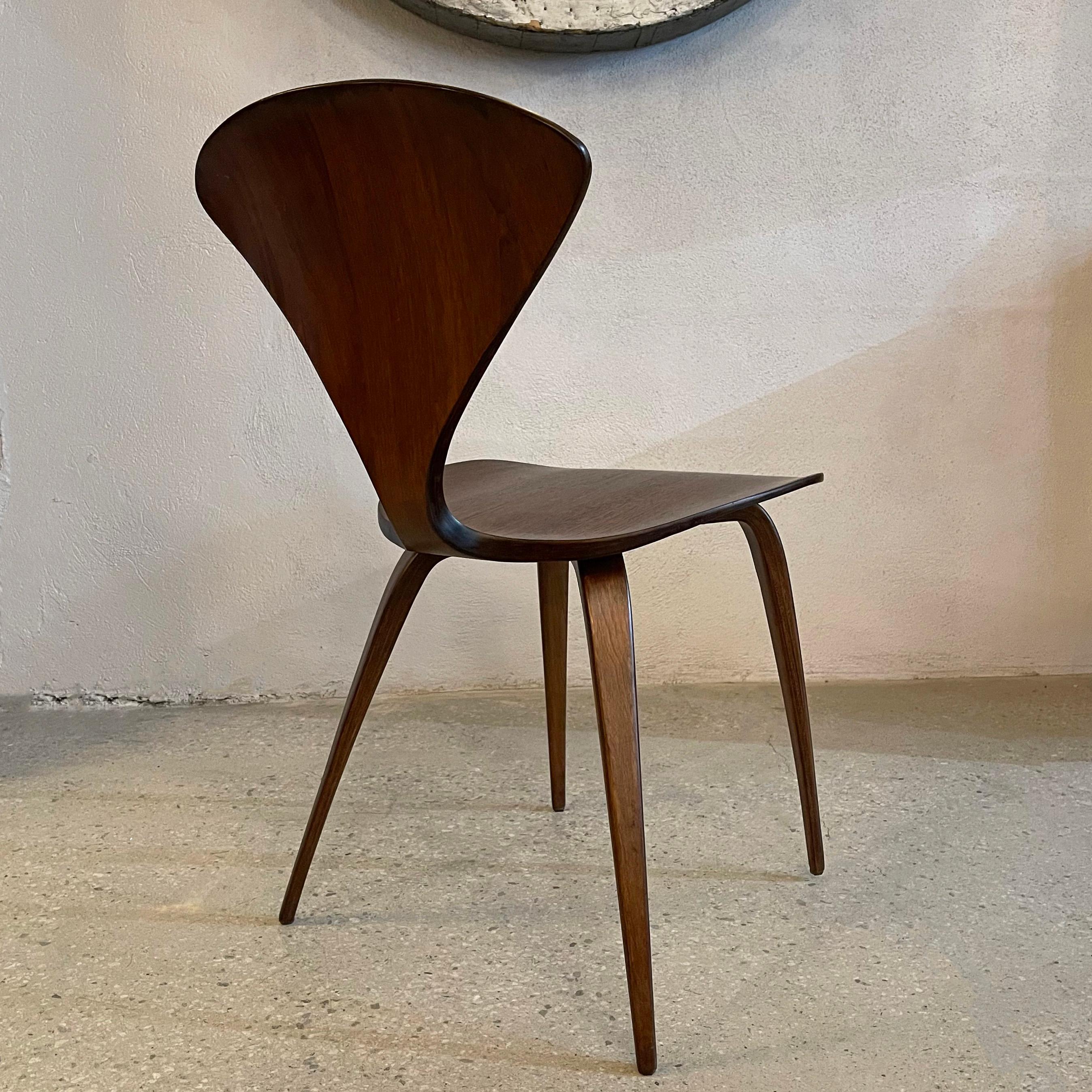 Bentwood Side Chair By Norman Cherner For Plycraft In Good Condition For Sale In Brooklyn, NY
